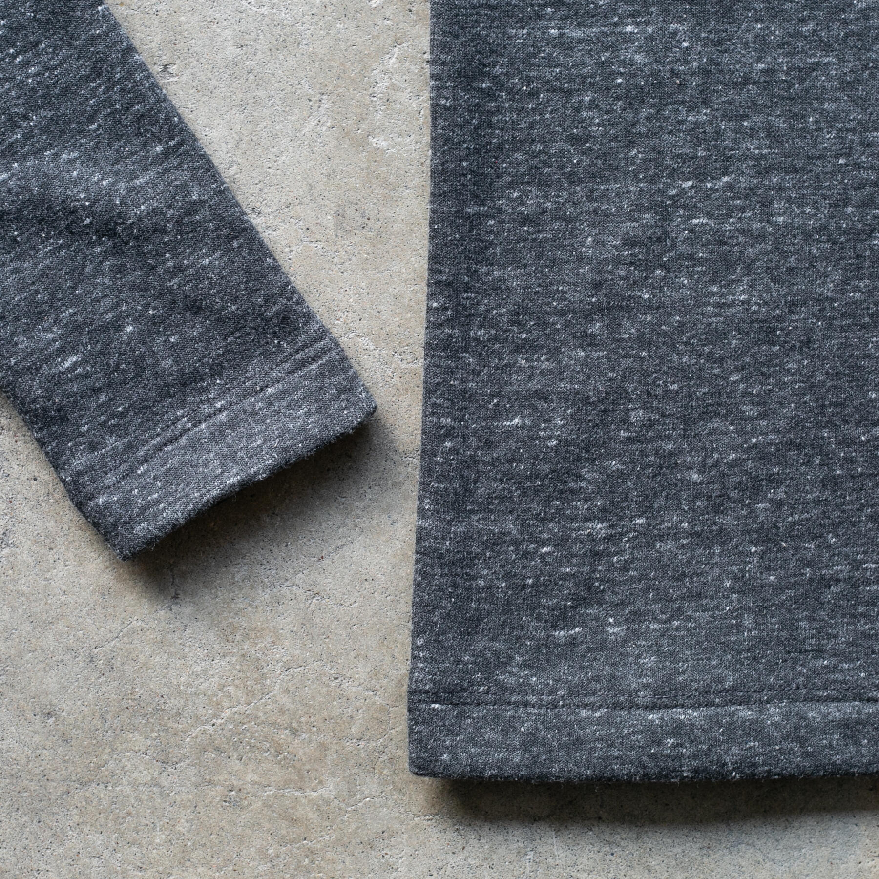 gustin fleece pocket crewneck - heather charcoal