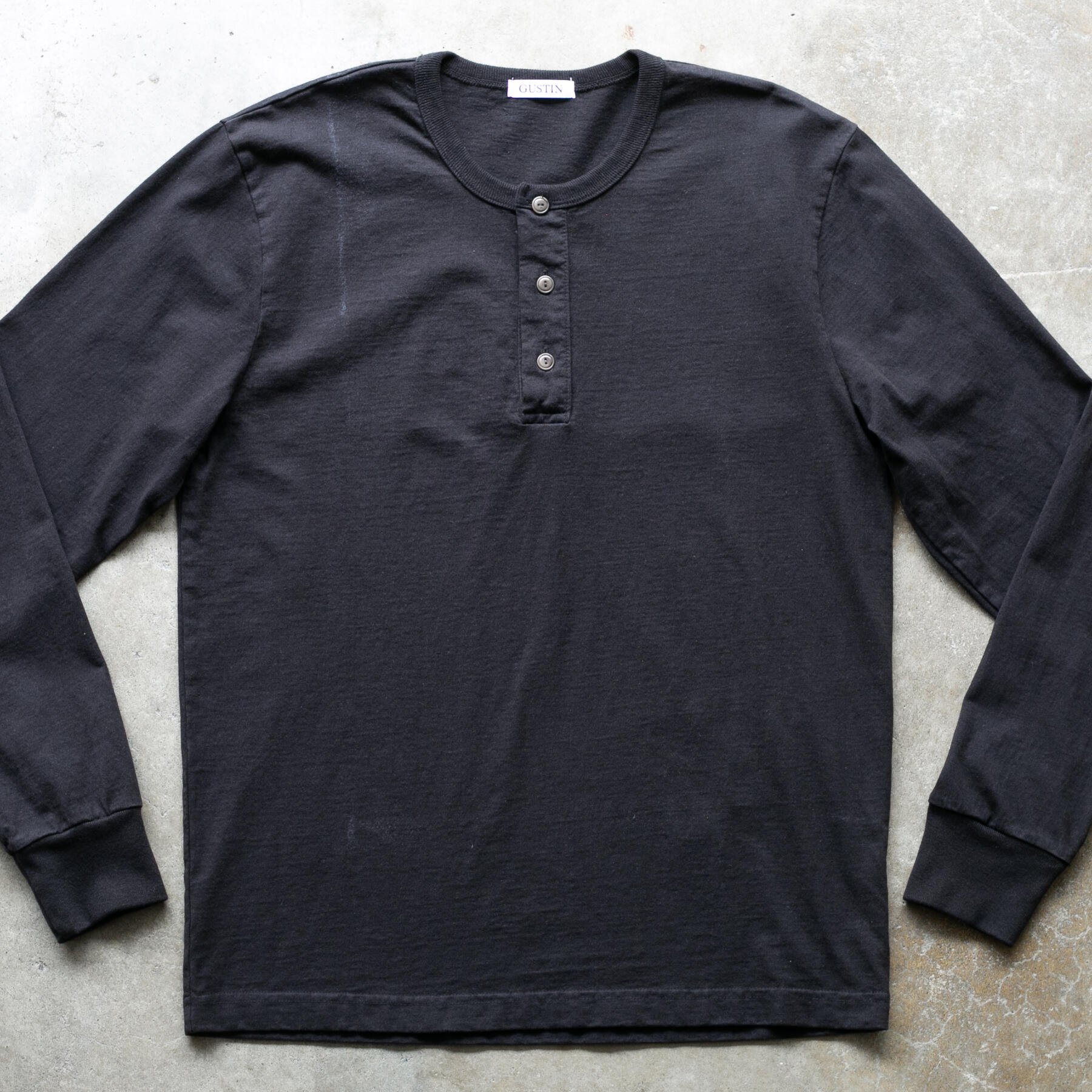 gustin american heavy henley - black