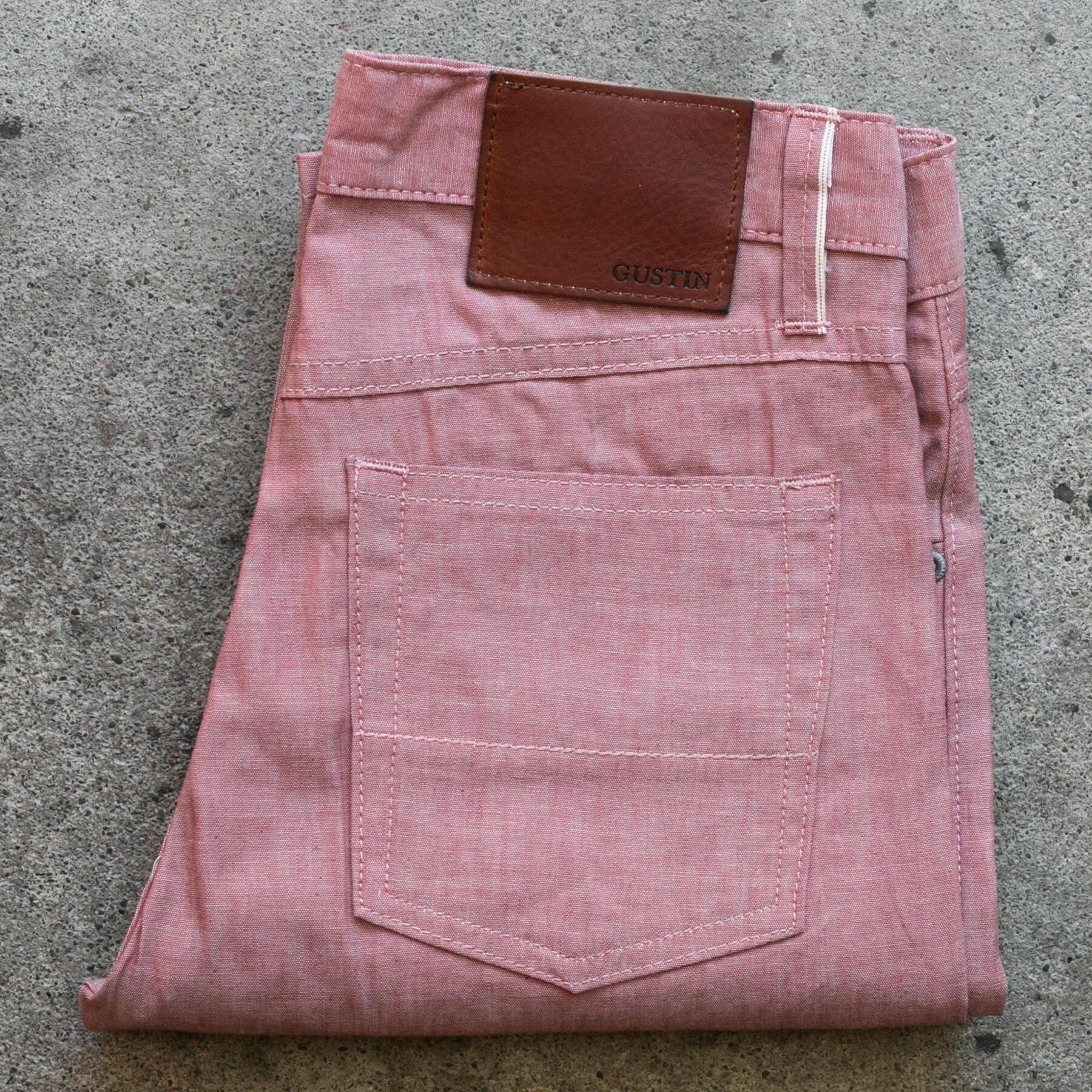 gustin #582 featherweight selvedge chambray - vintage red