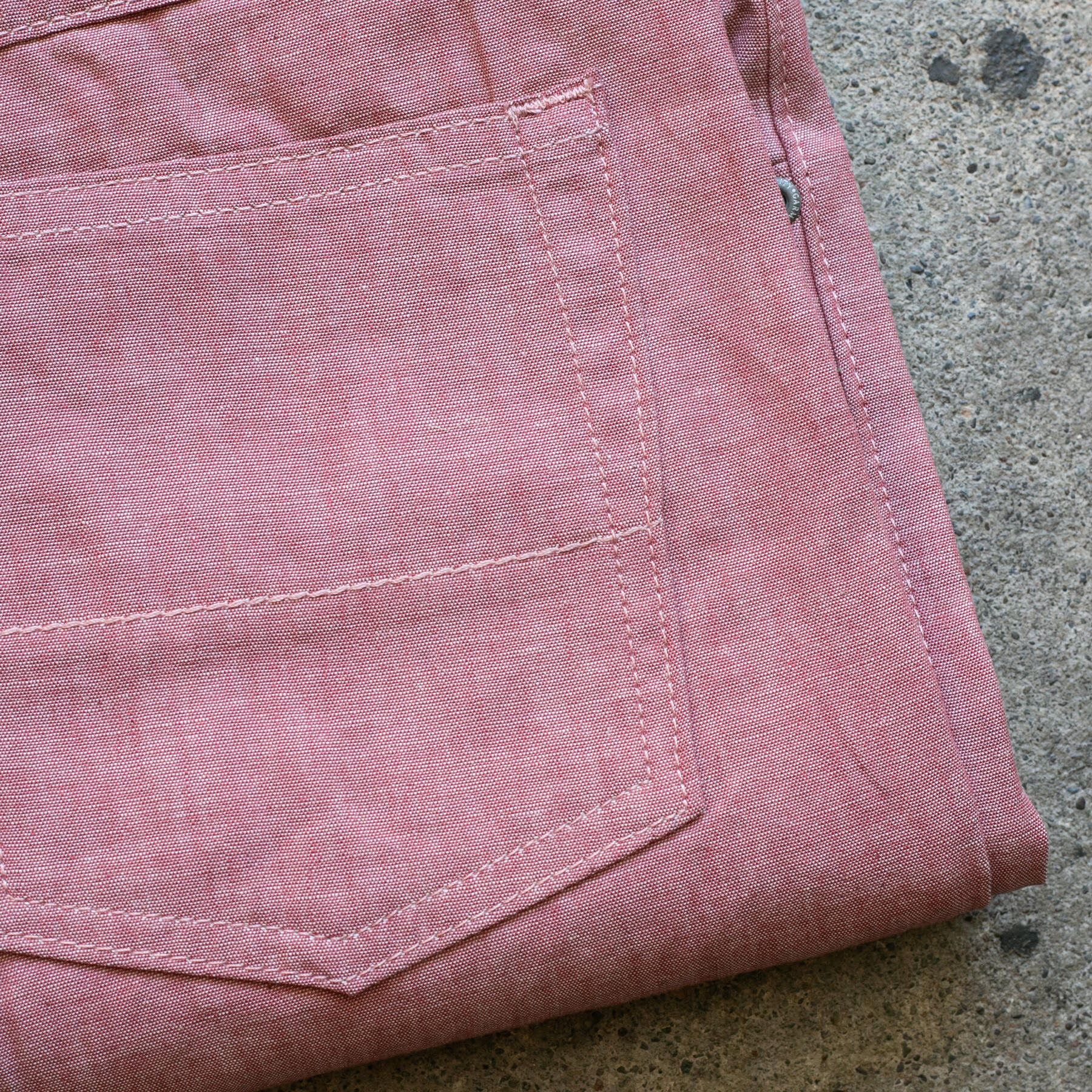 gustin #582 featherweight selvedge chambray - vintage red