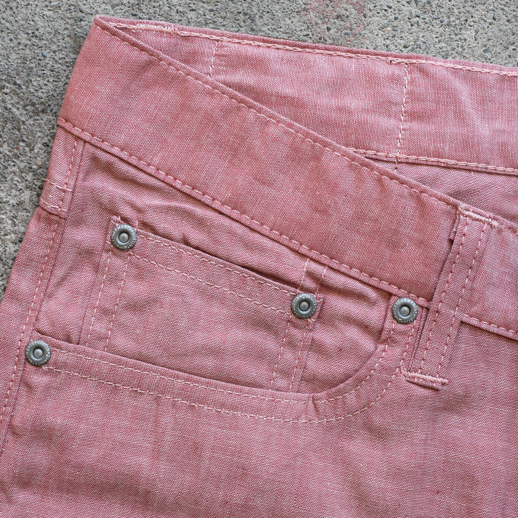 gustin #582 featherweight selvedge chambray - vintage red