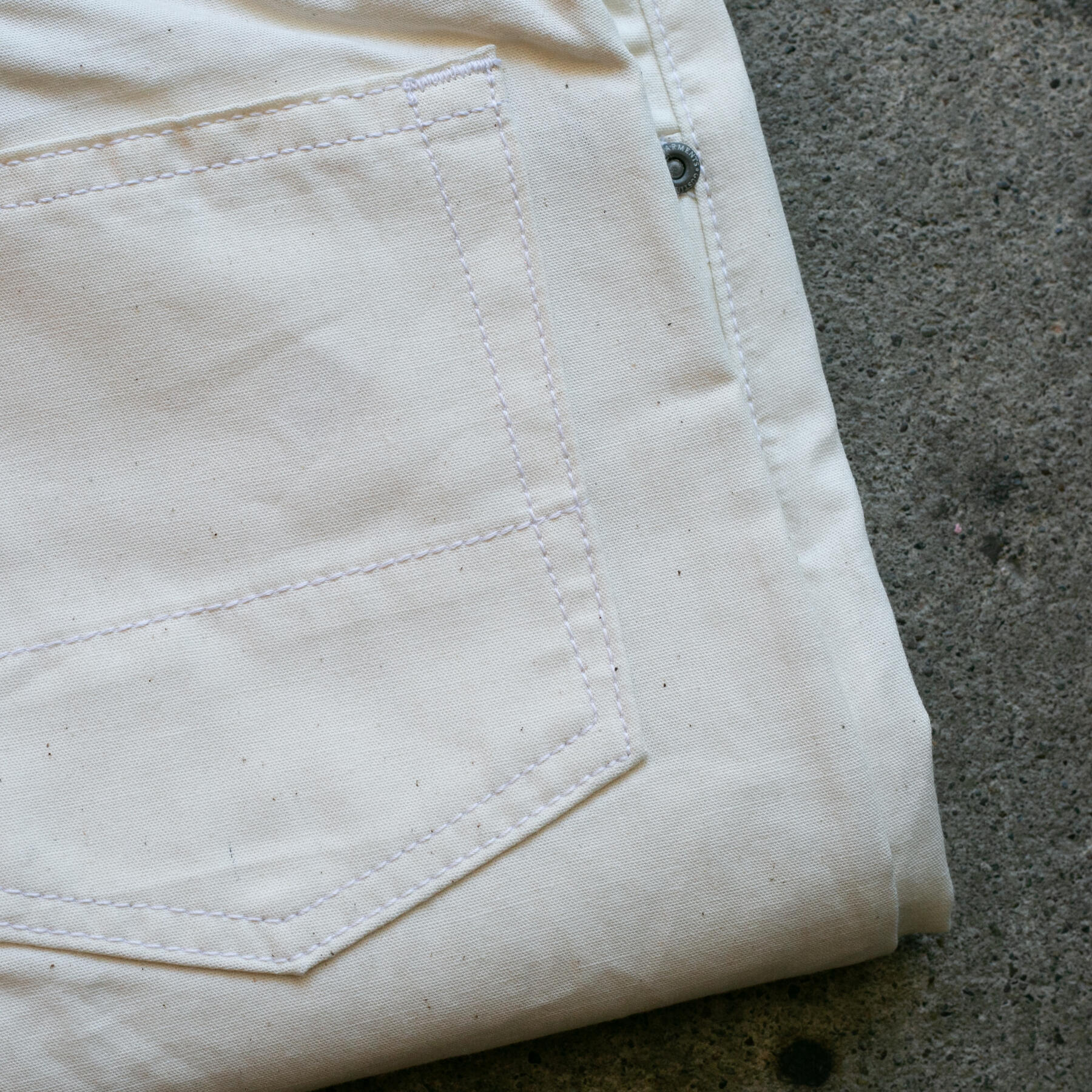 gustin #584 featherweight selvedge chambray - natural