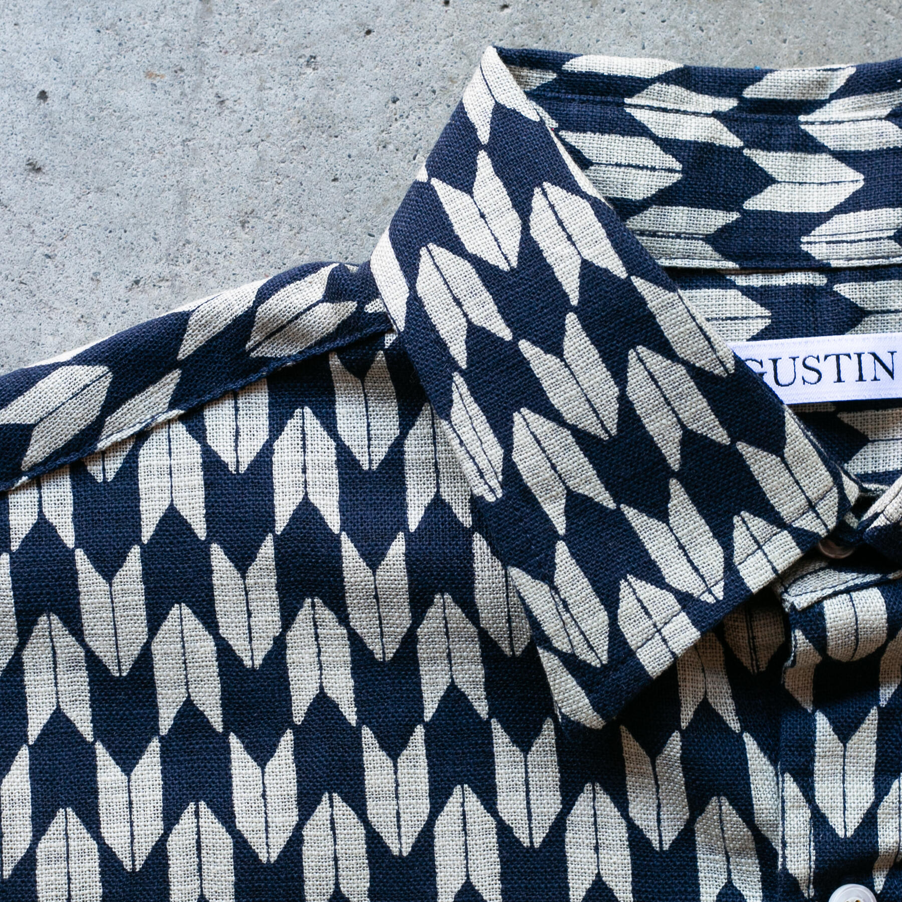gustin #1238 japan retro print shirt - chevrons