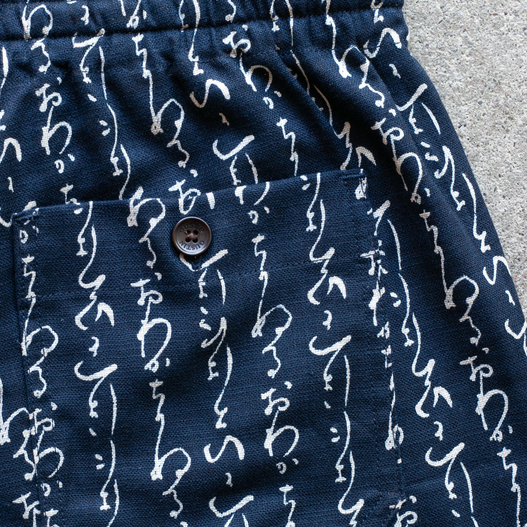 gustin #37 japan retro print joggers - symbols