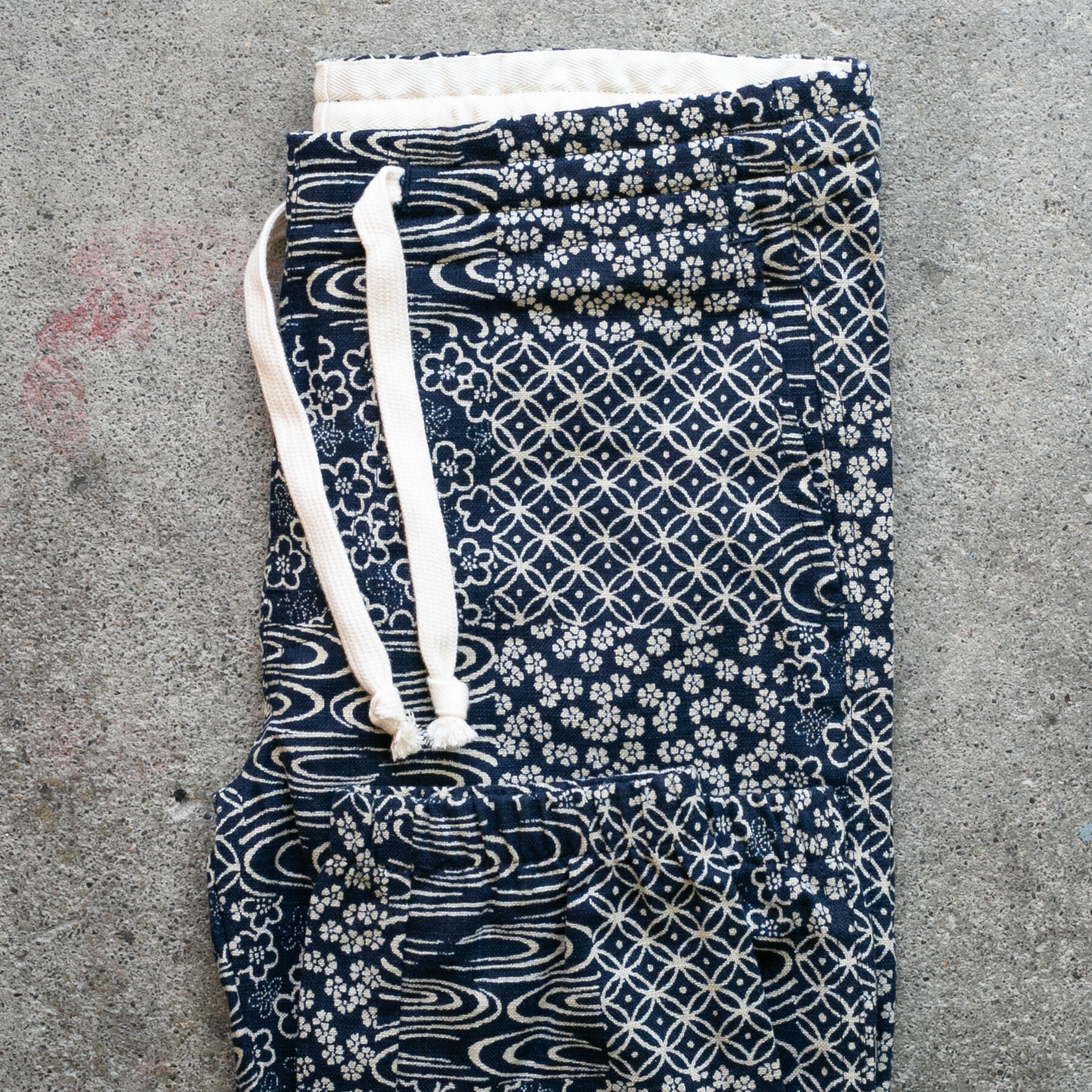 gustin #2 japan navy patchwork joggers