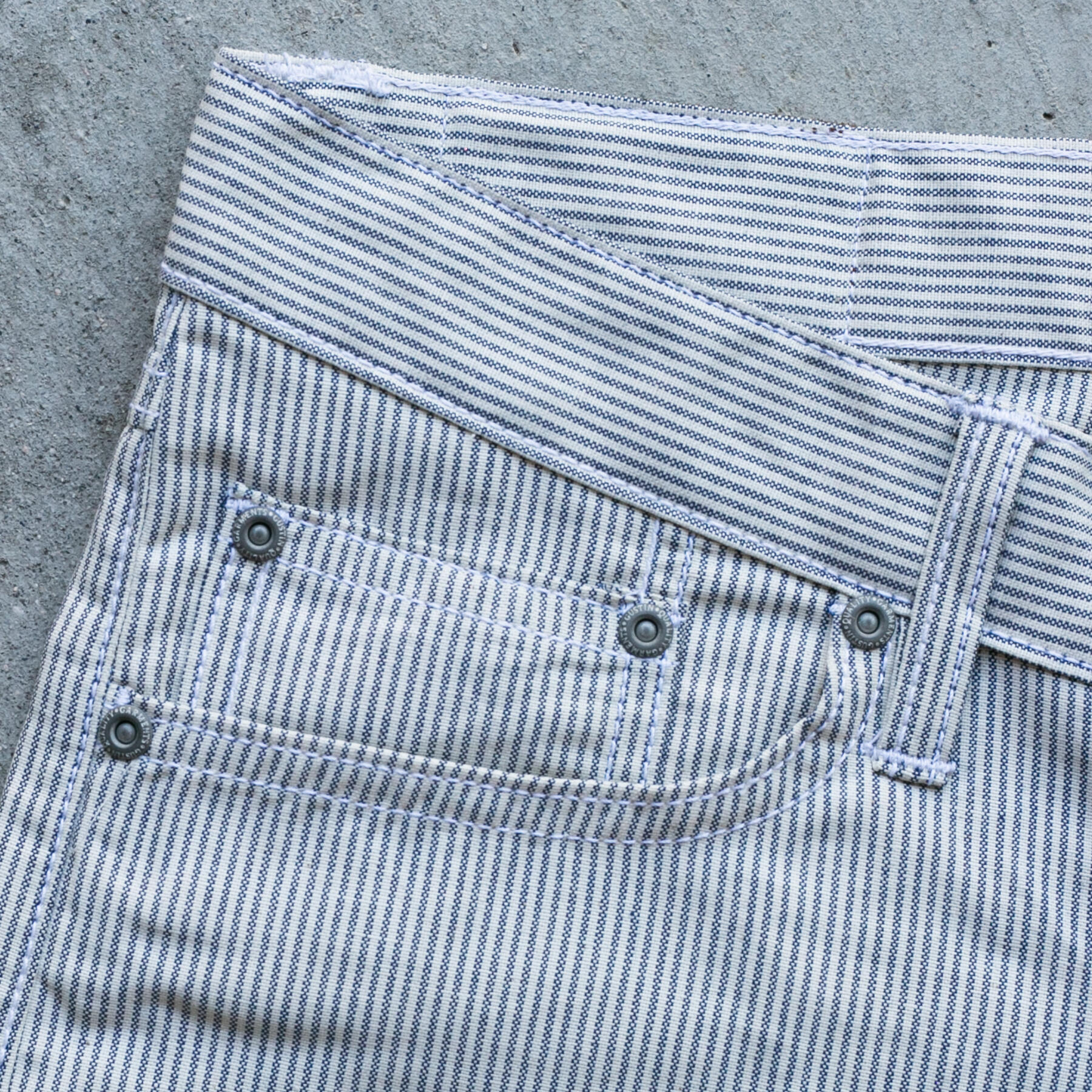 gustin #589 indigoxwhite ticking feather selvedge