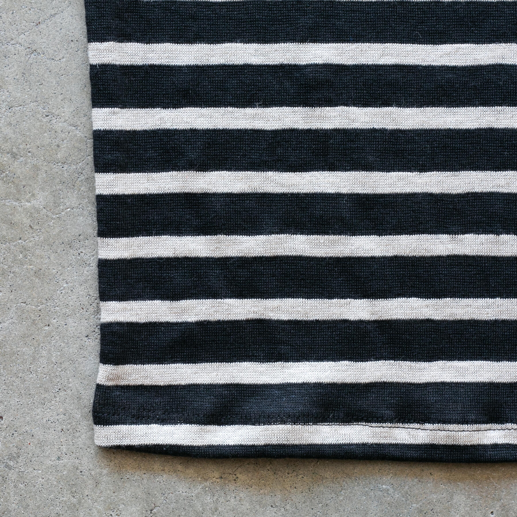 gustin japan pure linen stripe t-shirt - black