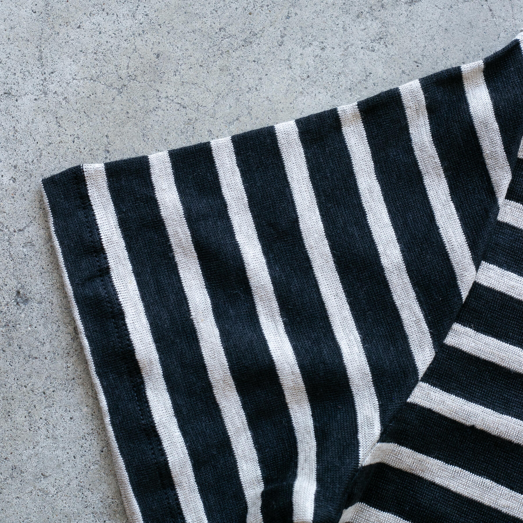 gustin japan pure linen stripe t-shirt - black