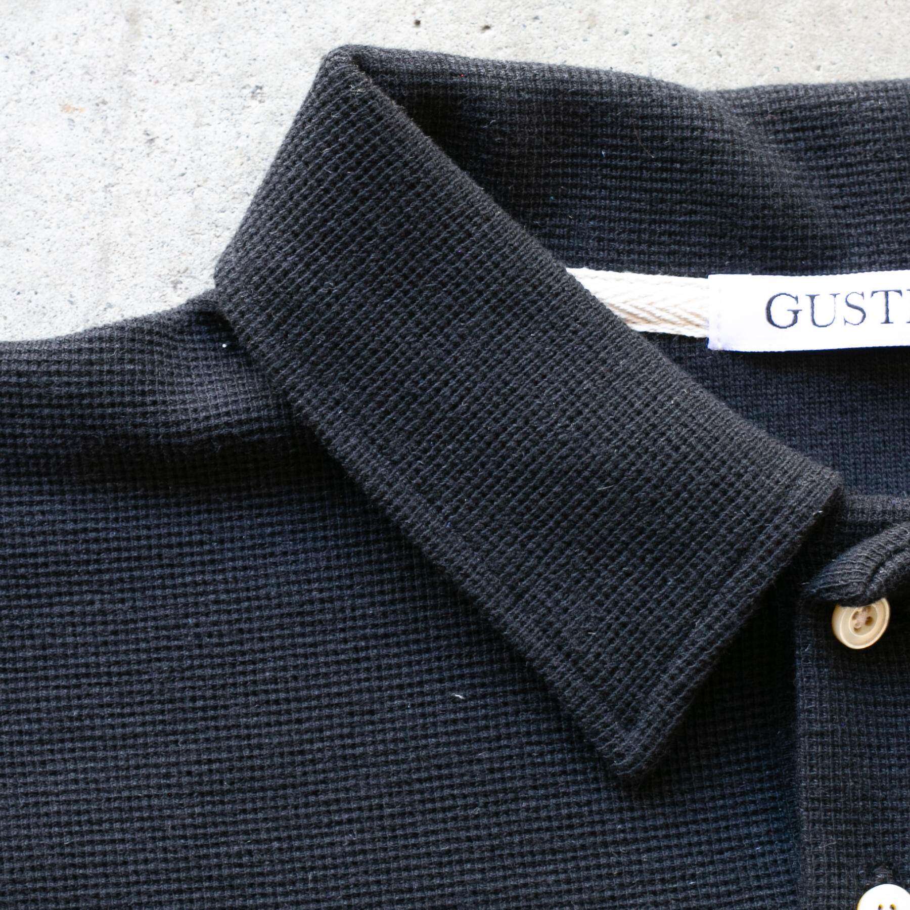 gustin japan hemp waffle polo - black