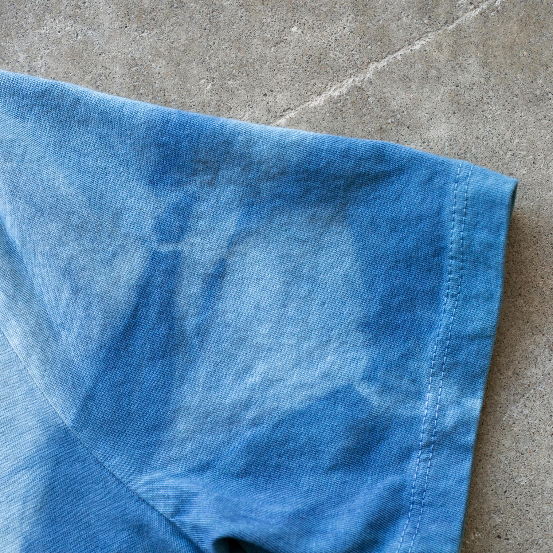 gustin indigo spiral tie-dye t-shirt - white base