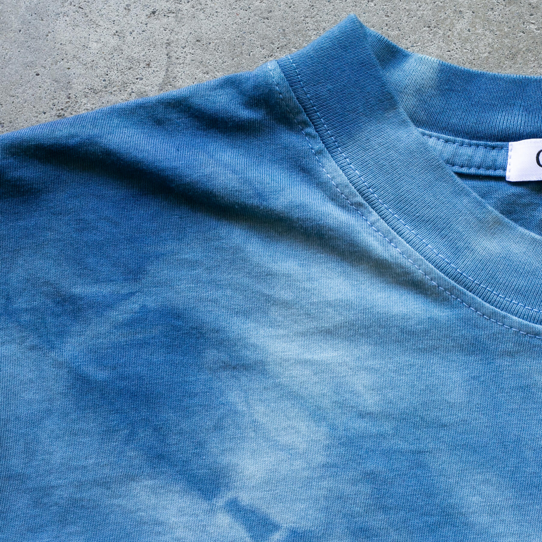 gustin indigo spiral tie-dye t-shirt - white base