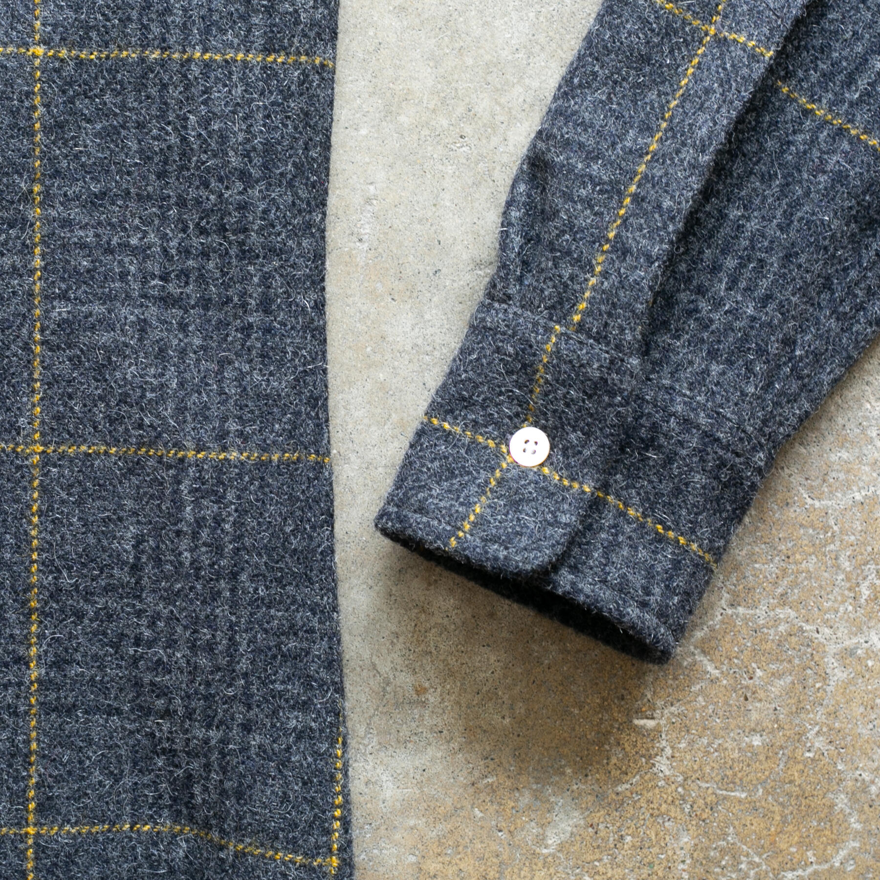 gustin #1045 vintage wool alpaca - charcoal grid