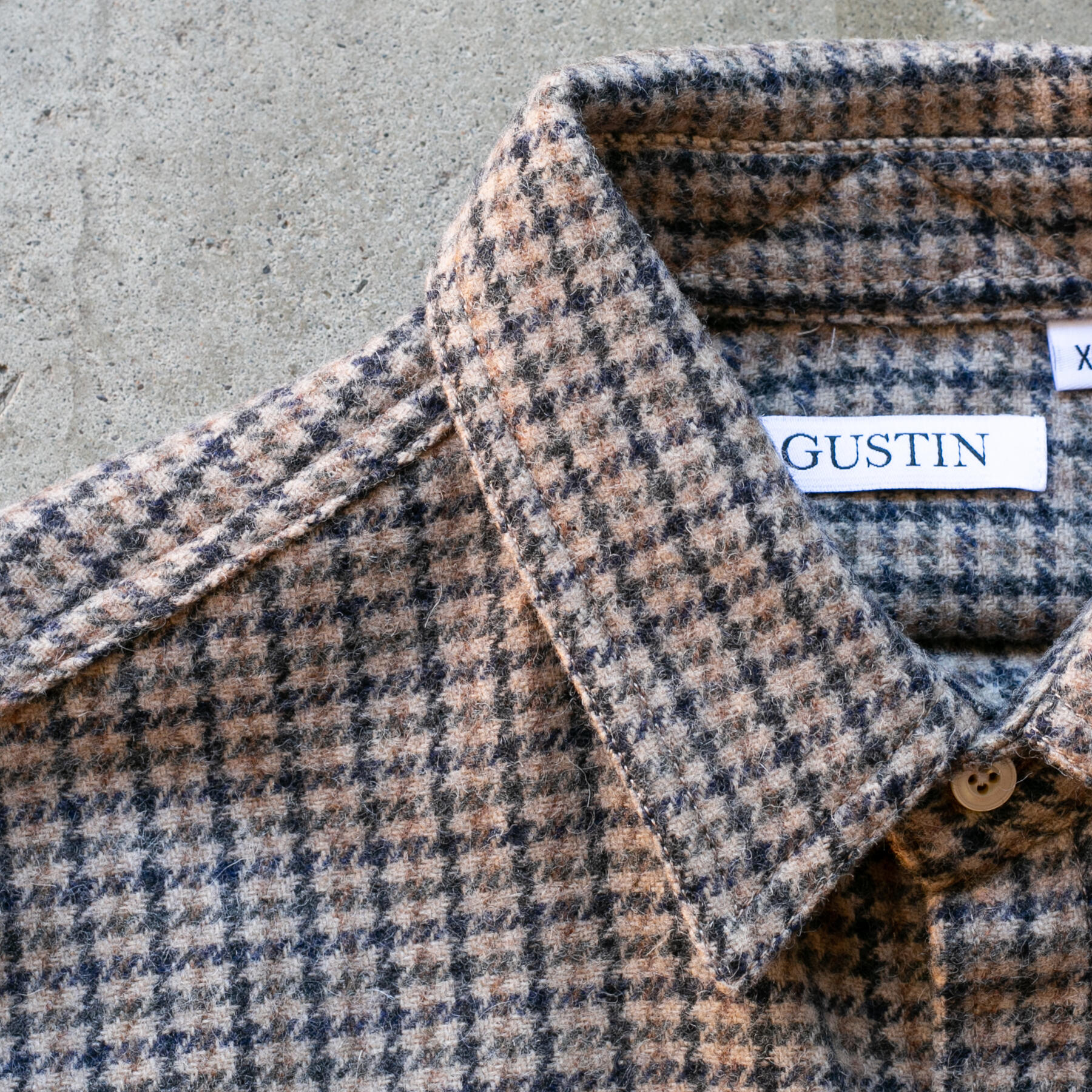 gustin #1255 the gun club check - burlap
