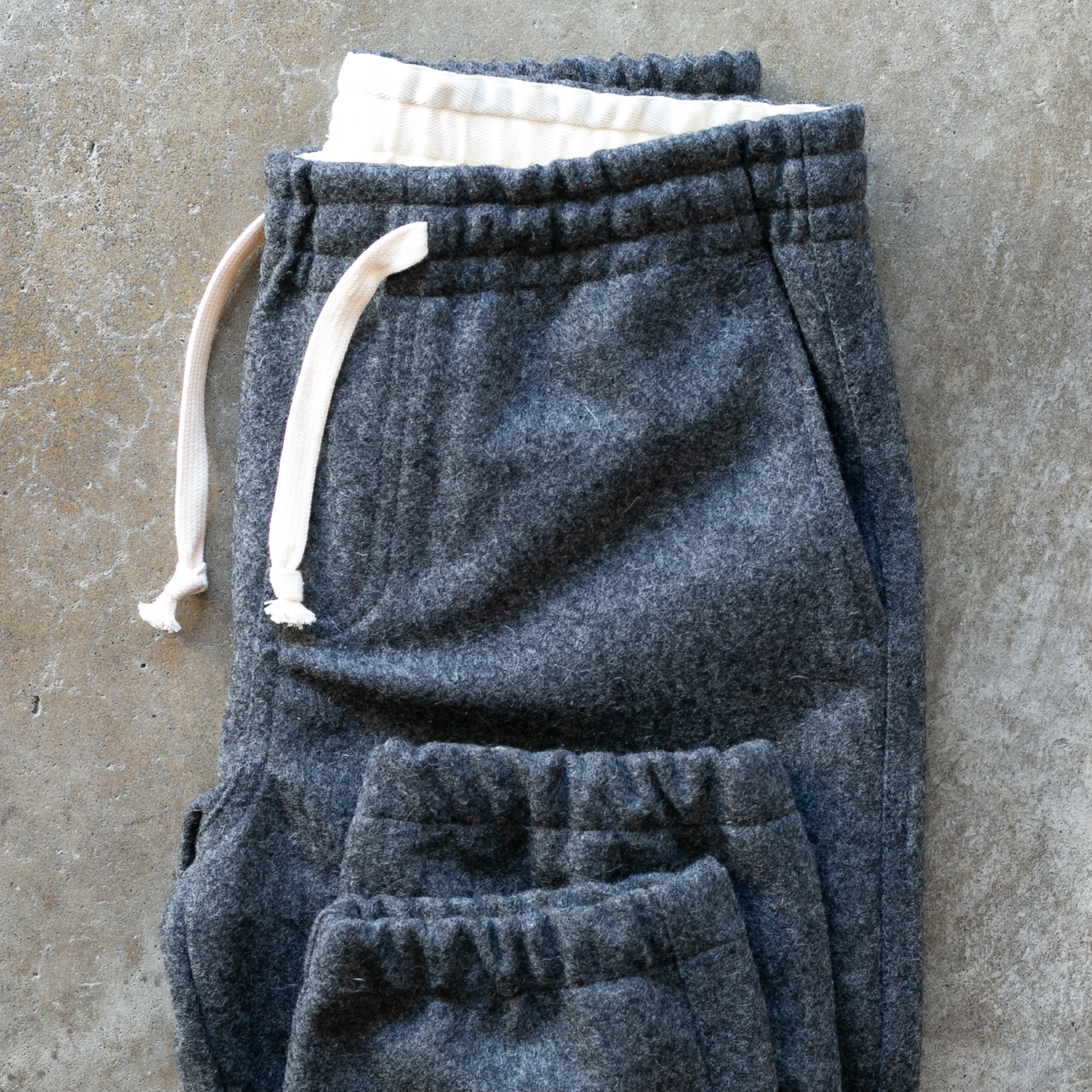 5 Japan Rustic Wool Joggers - Charcoal | Gustin | Joggers