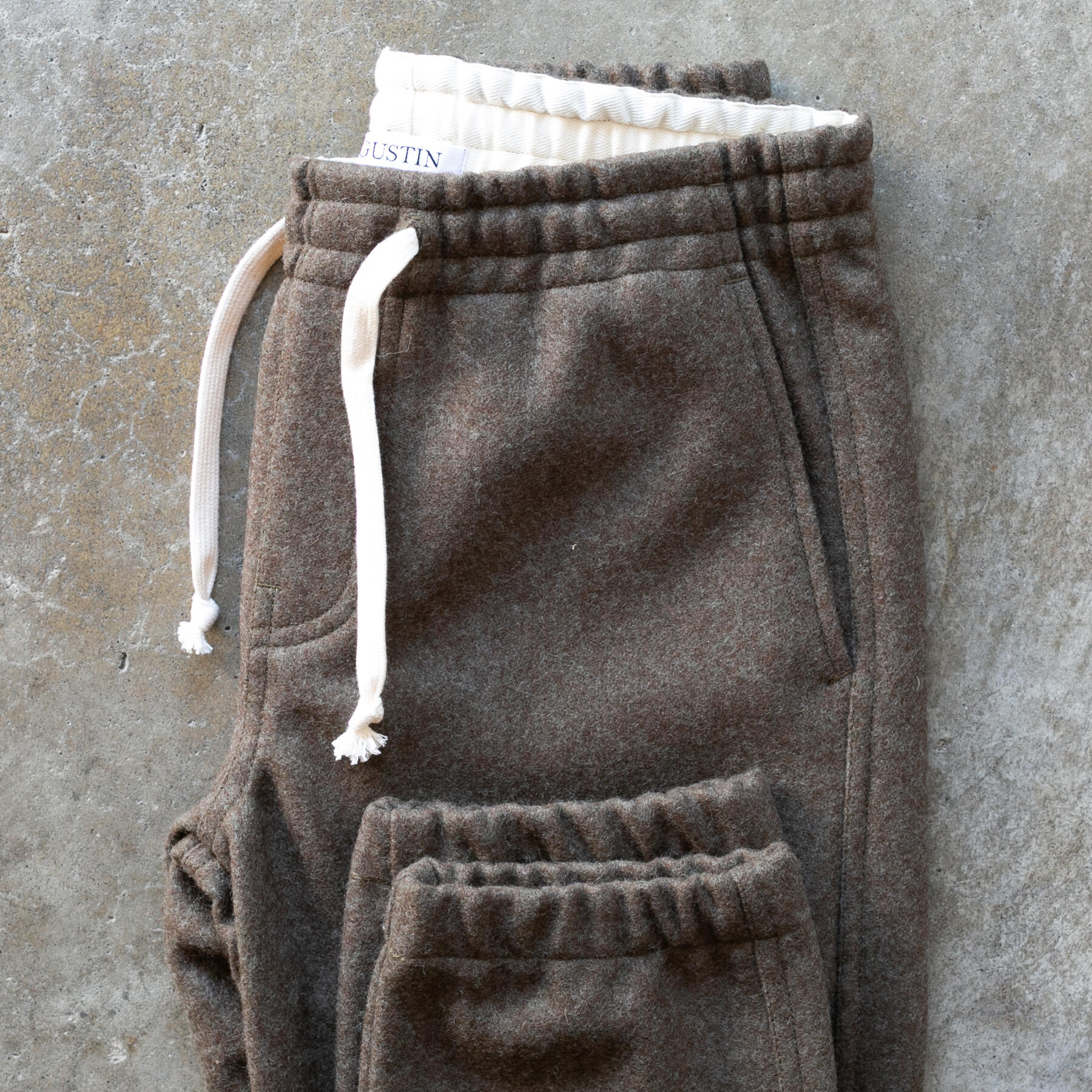 gustin #44 japan rustic wool joggers - olive