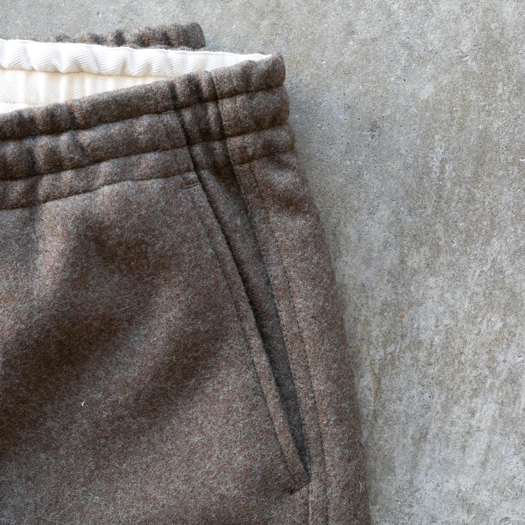 gustin #44 japan rustic wool joggers - olive