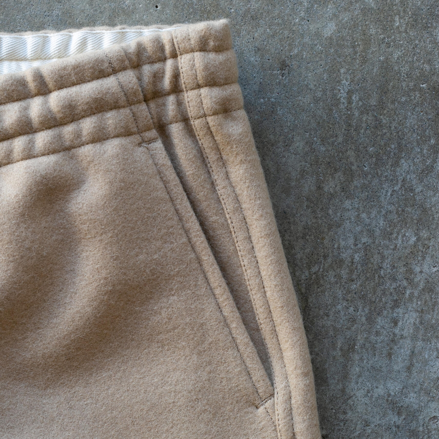 gustin #45 japan rustic wool joggers - khaki