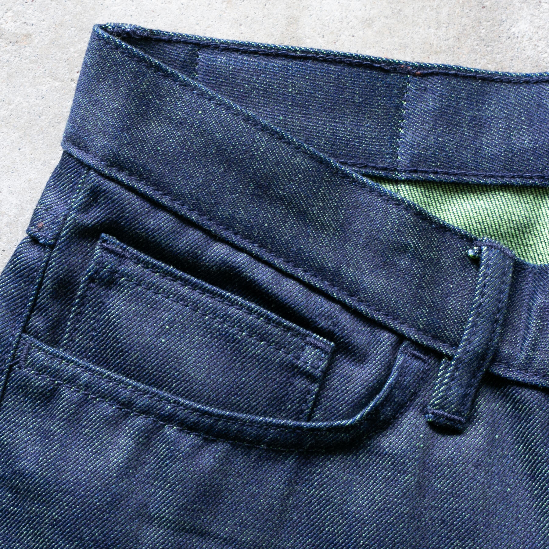 gustin #449 indigo x neon green