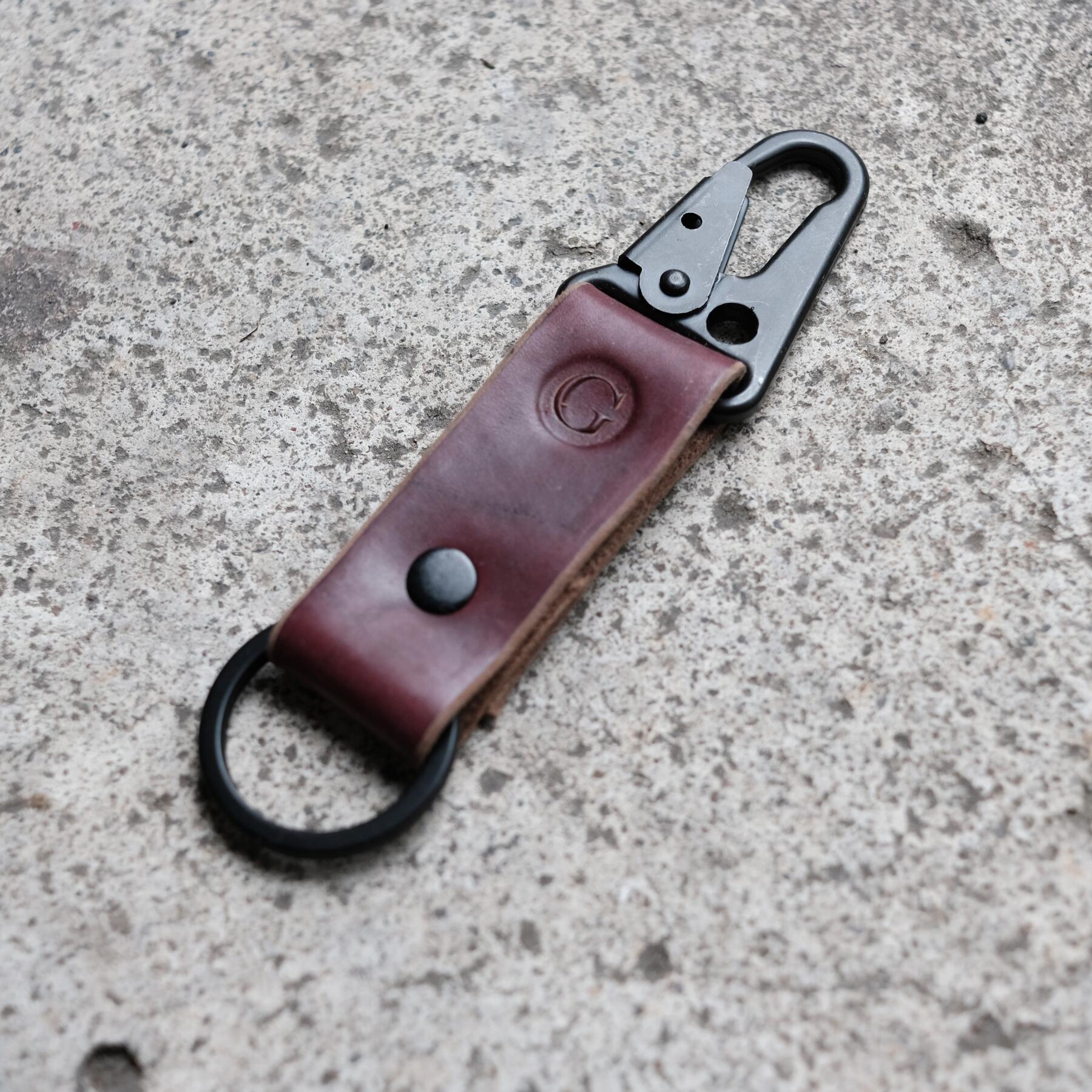 gustin military key clip - horween chromexcel #8