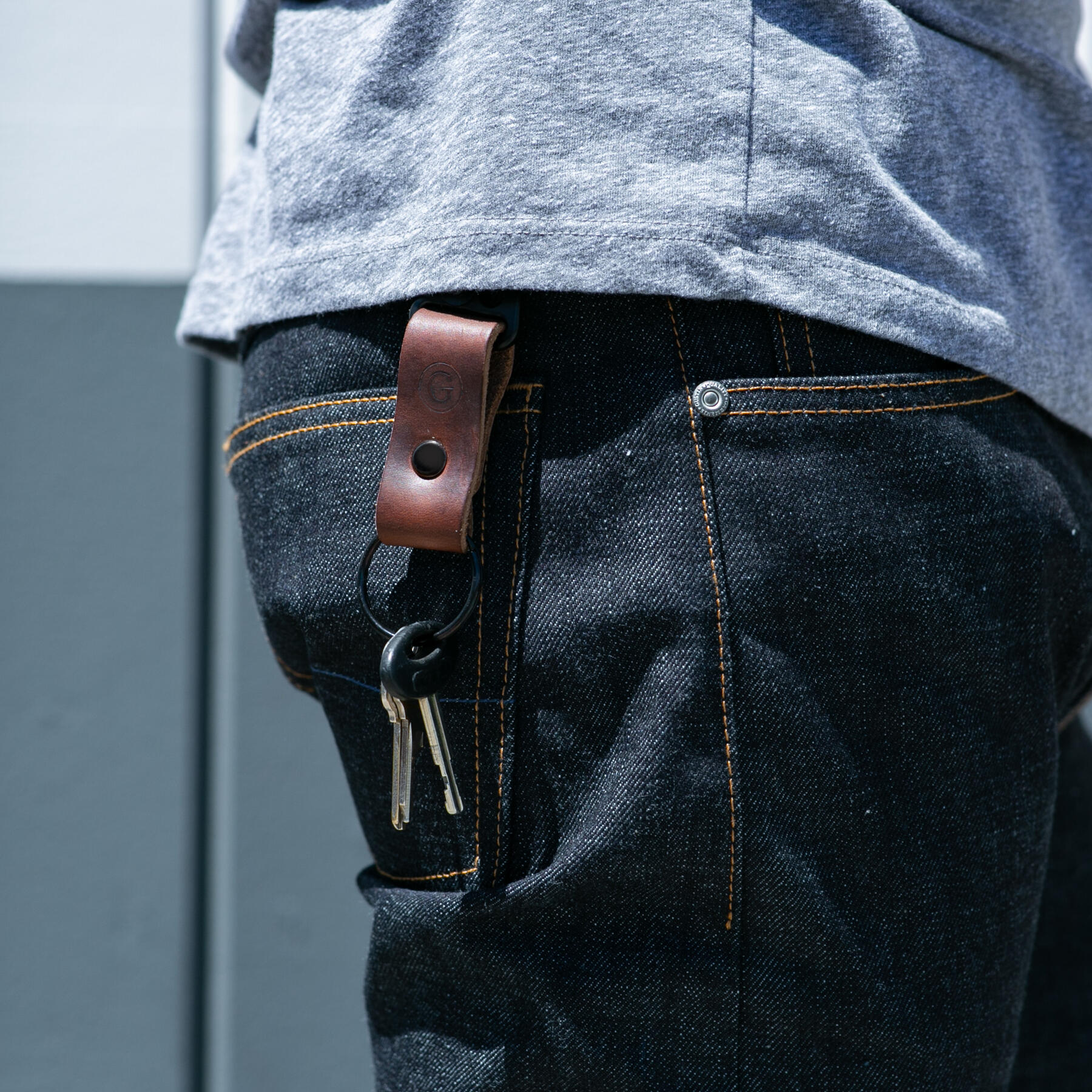gustin military key clip - horween chromexcel #8