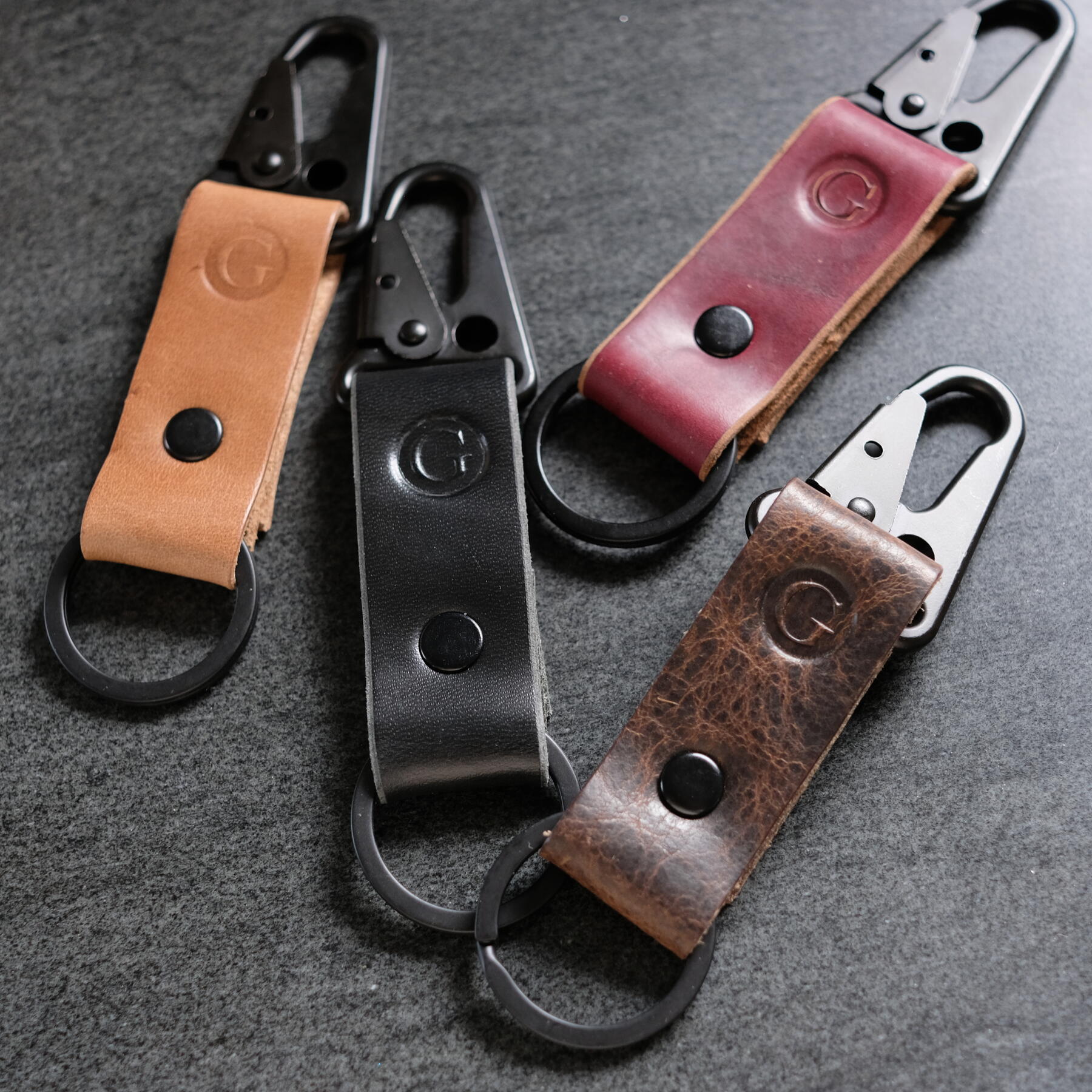 gustin military key clip - horween cxl black