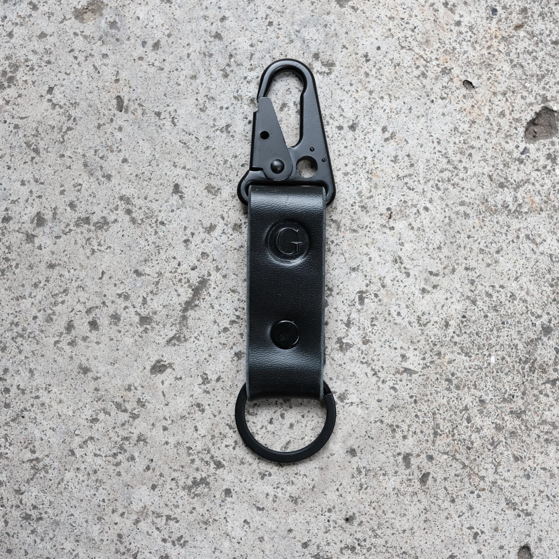 gustin military key clip - horween cxl black