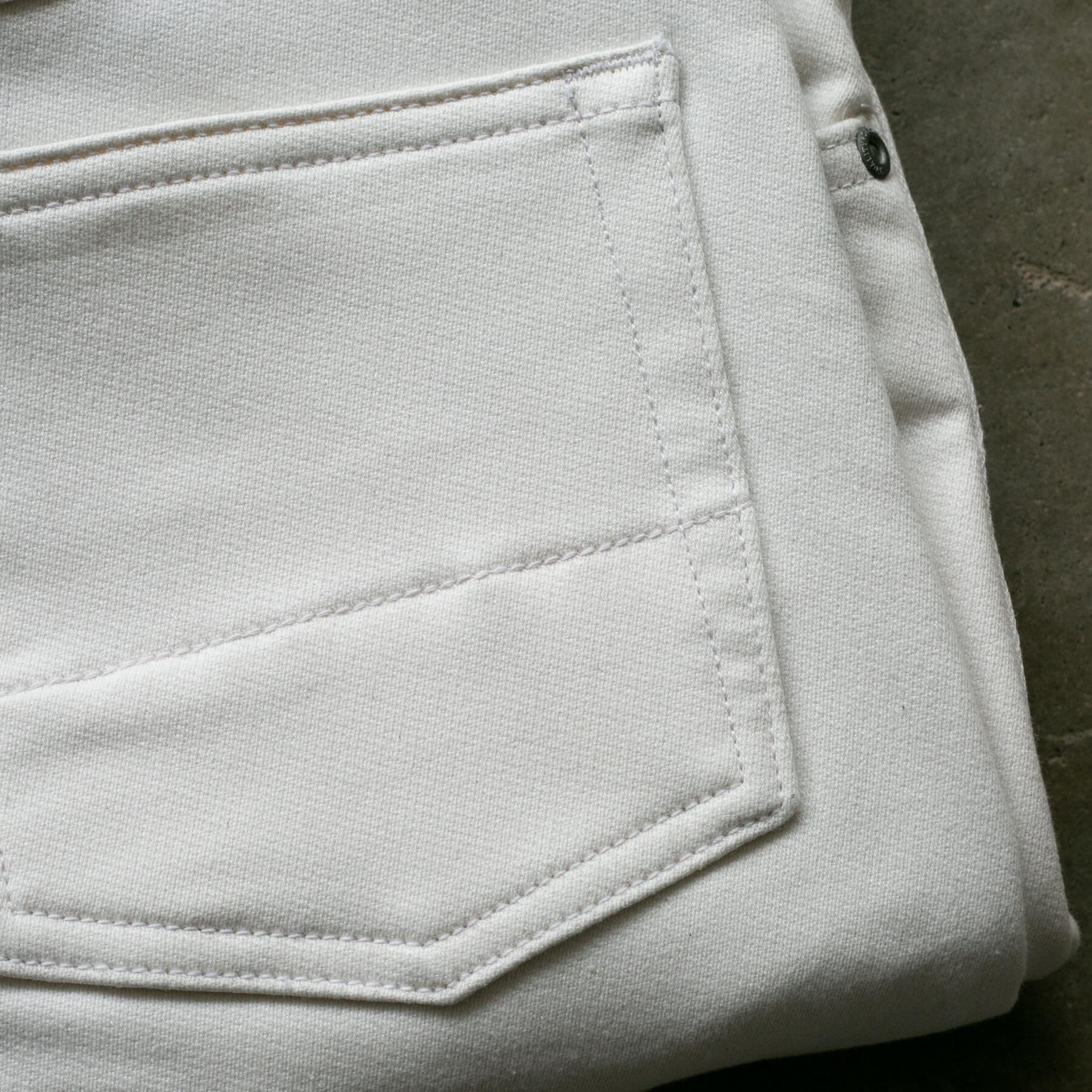 gustin #601 the loopback selvedge - white