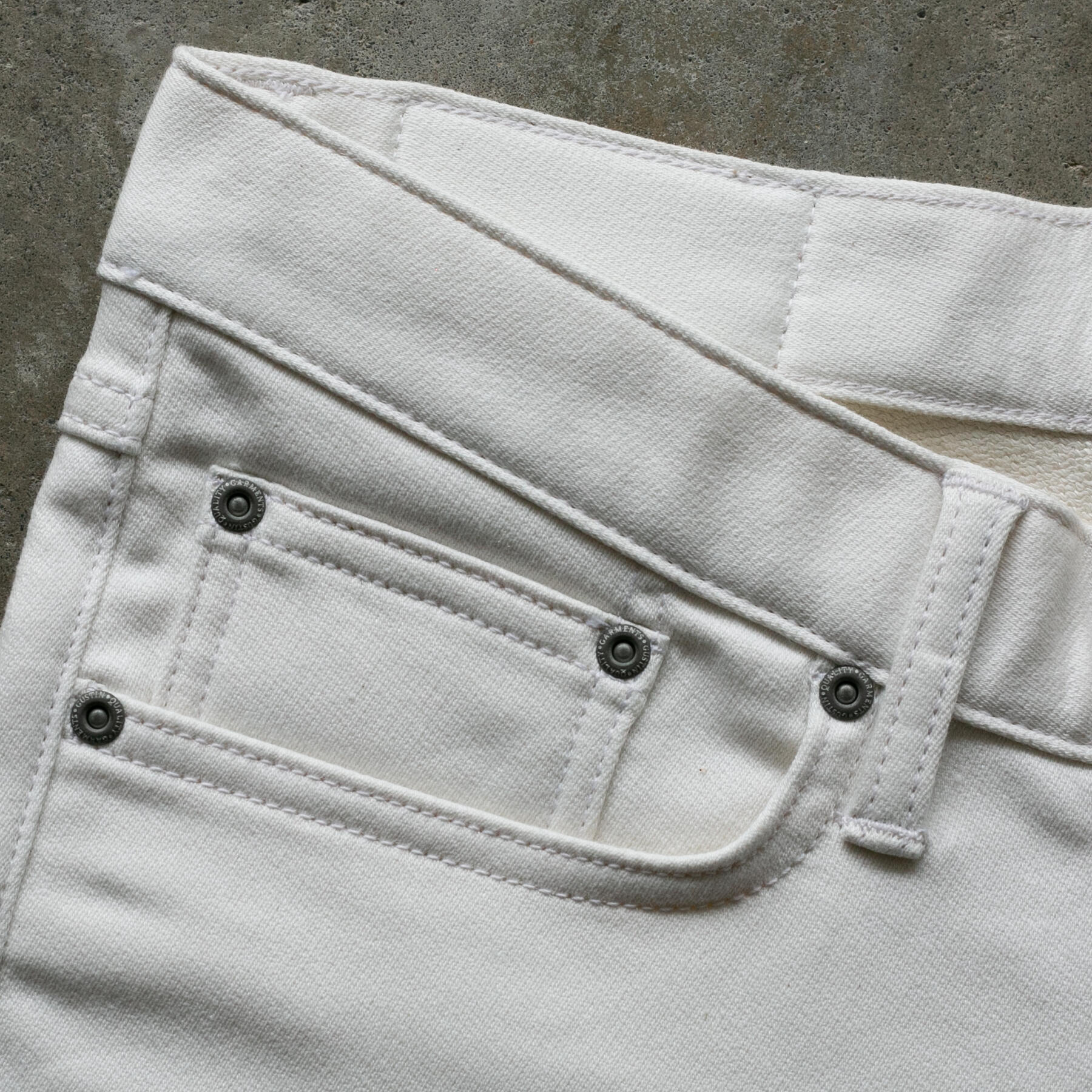 gustin #601 the loopback selvedge - white