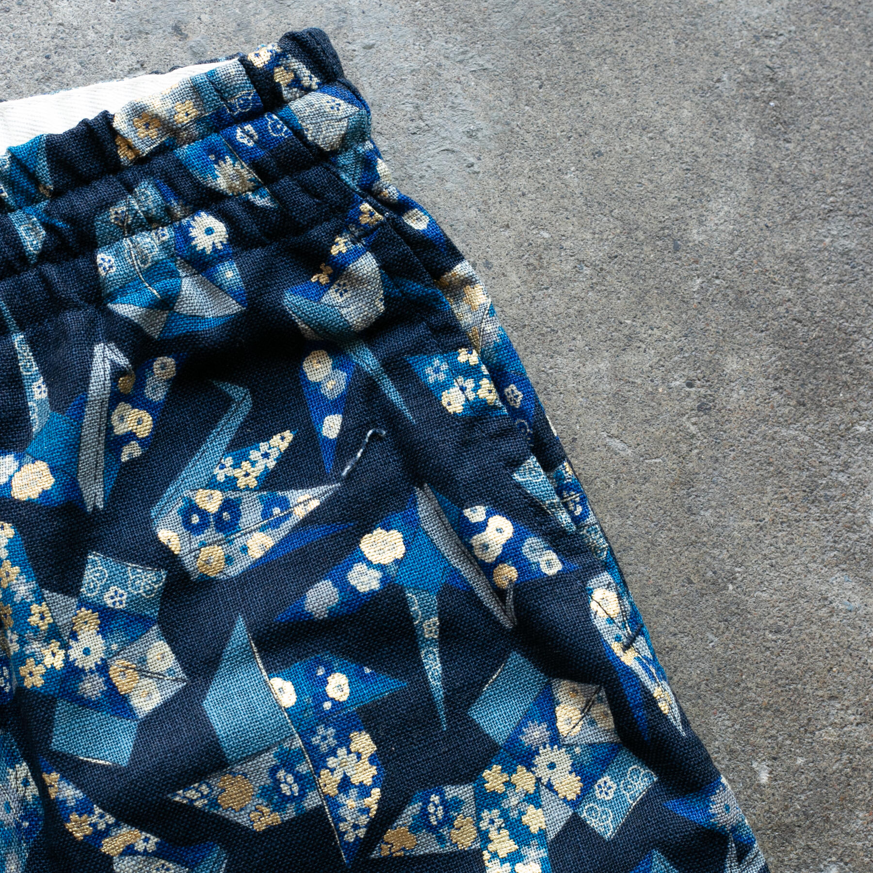 gustin #110 japan retro leisure origami shorts - navy