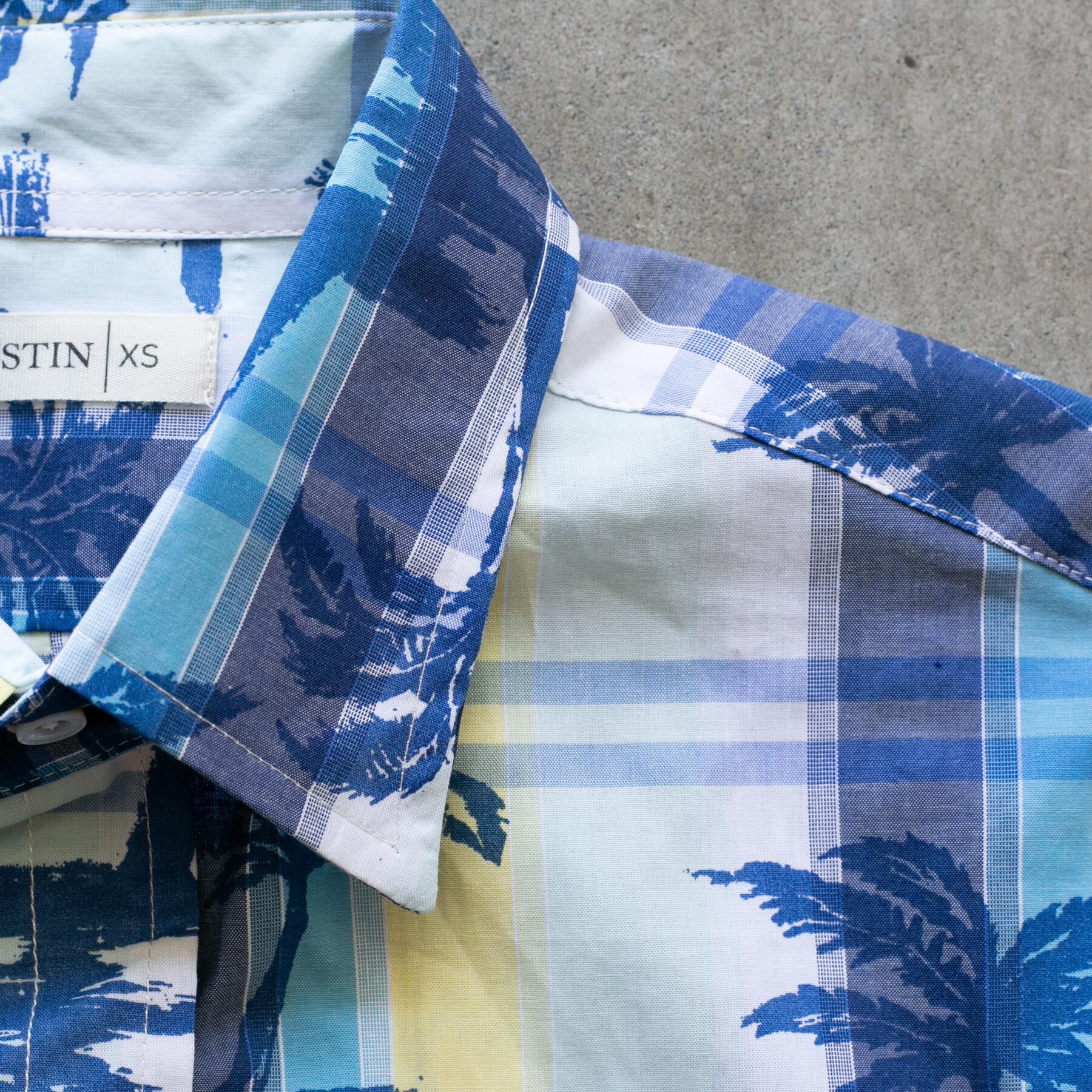 gustin #1266 palms on plaid shirt - ocean