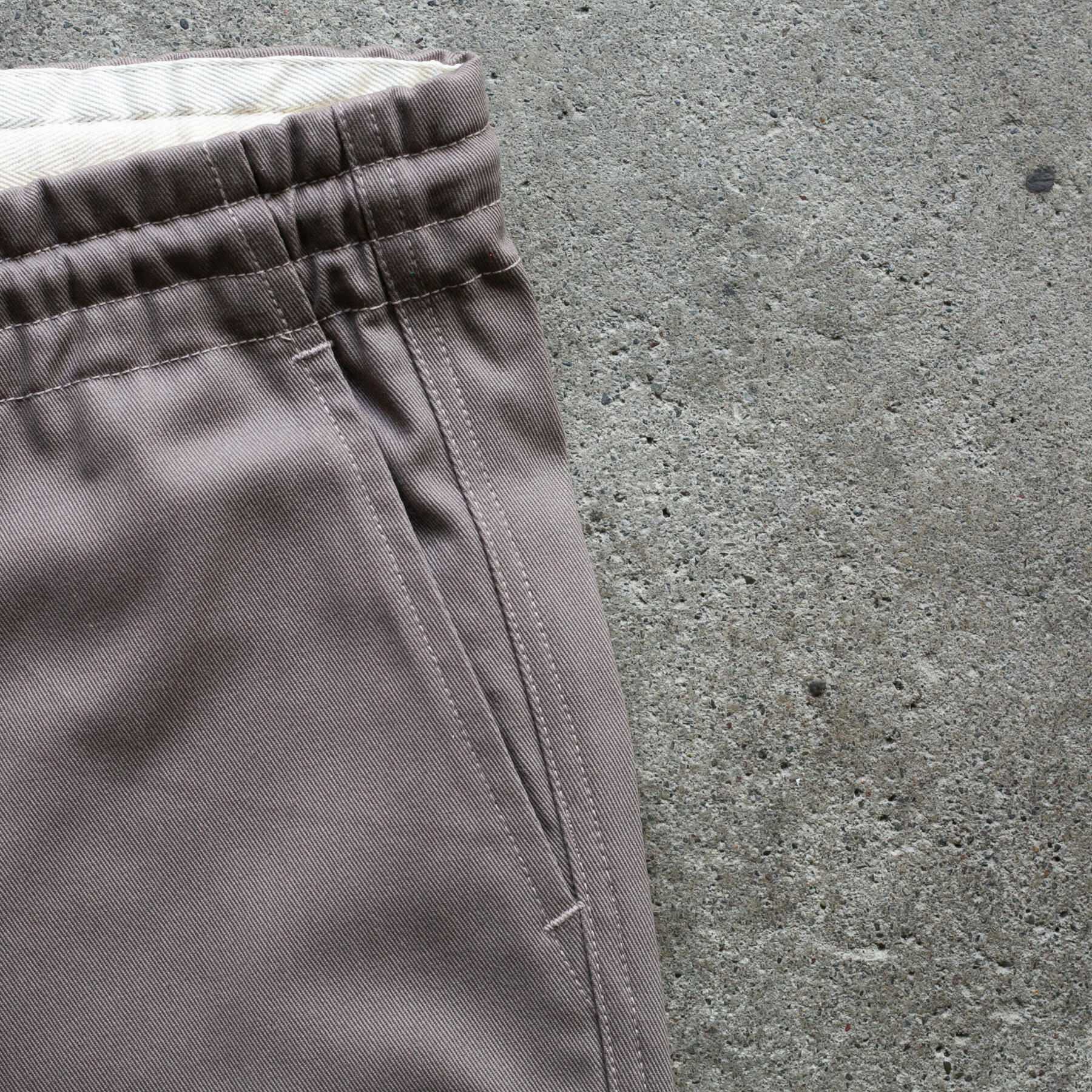 gustin #26 classic twill joggers - driftwood