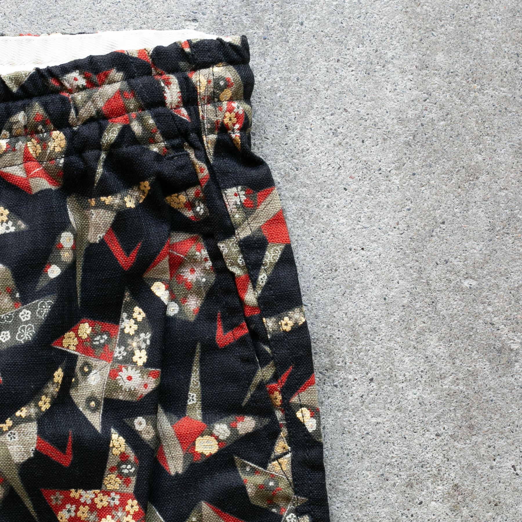 gustin #18 japan retro leisure origami joggers - black