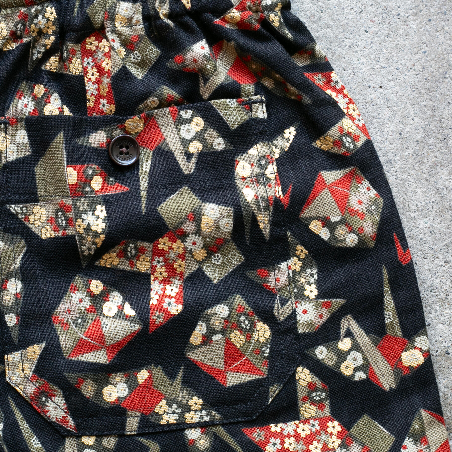 gustin #18 japan retro leisure origami joggers - black