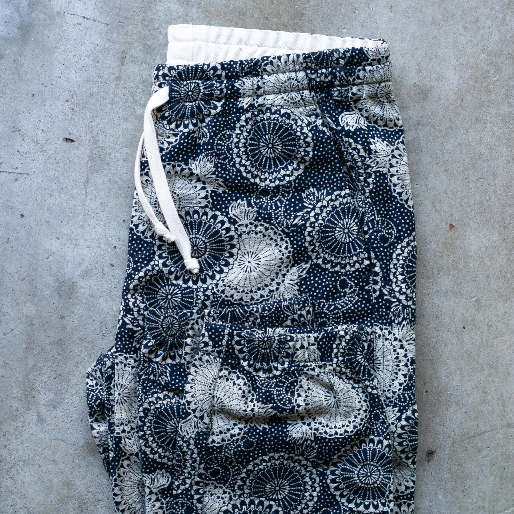 gustin #3 japan indigo disc joggers