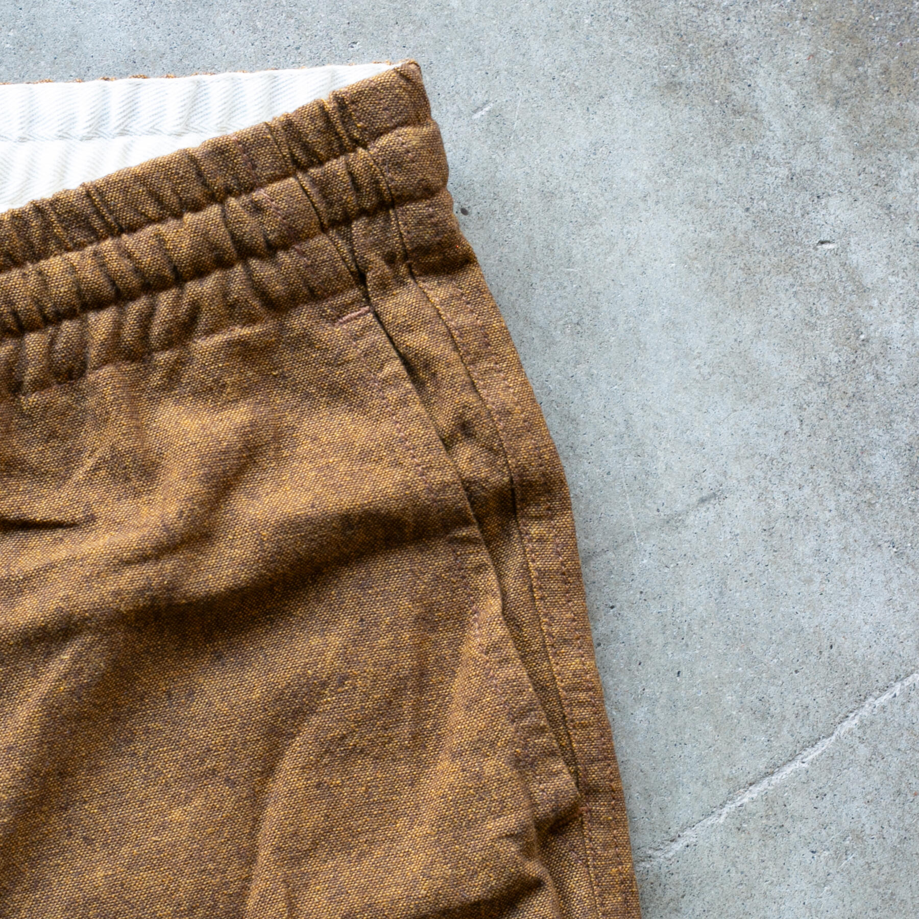 gustin #19 linen chambray joggers - rust