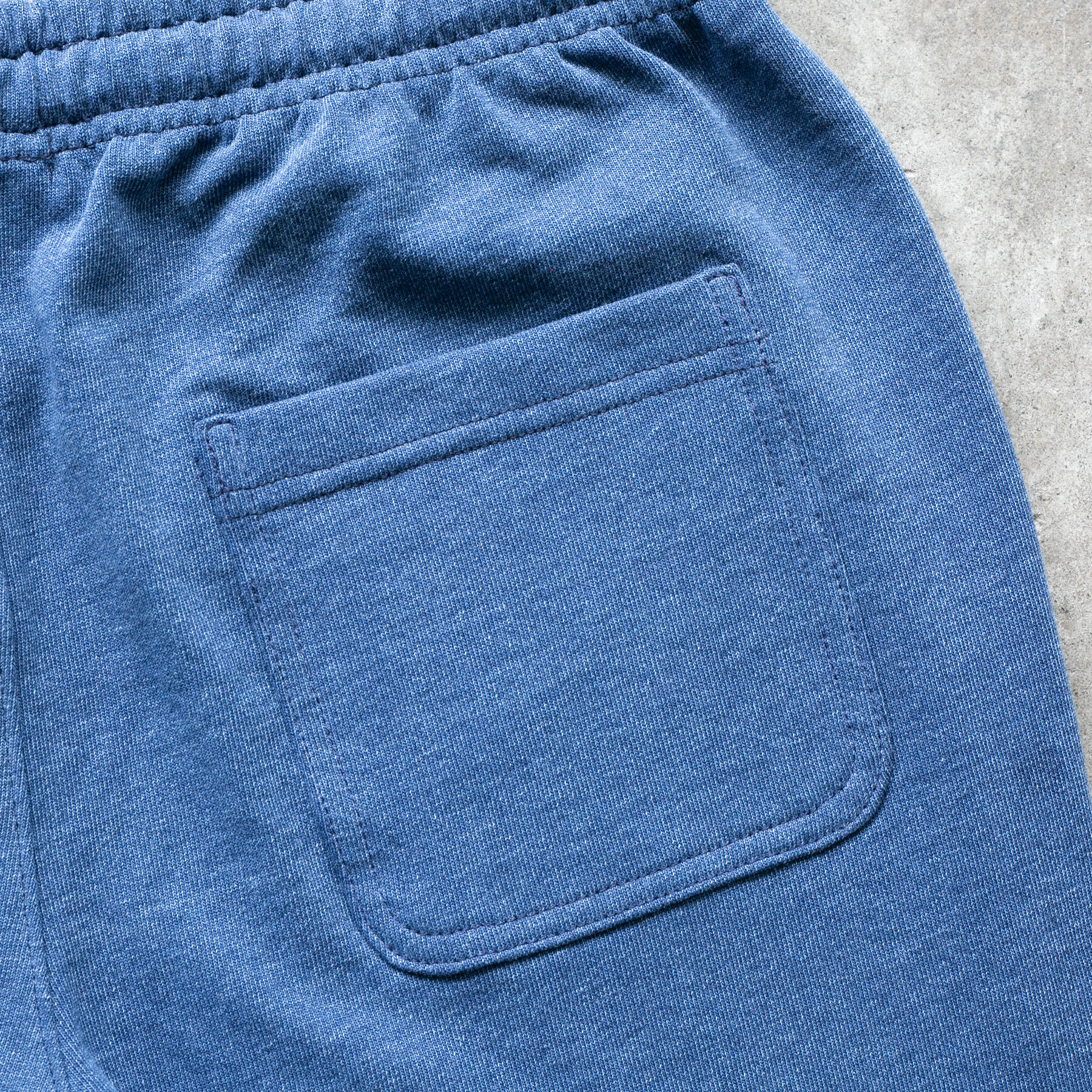 gustin indigo dye sweatshorts - mid indigo