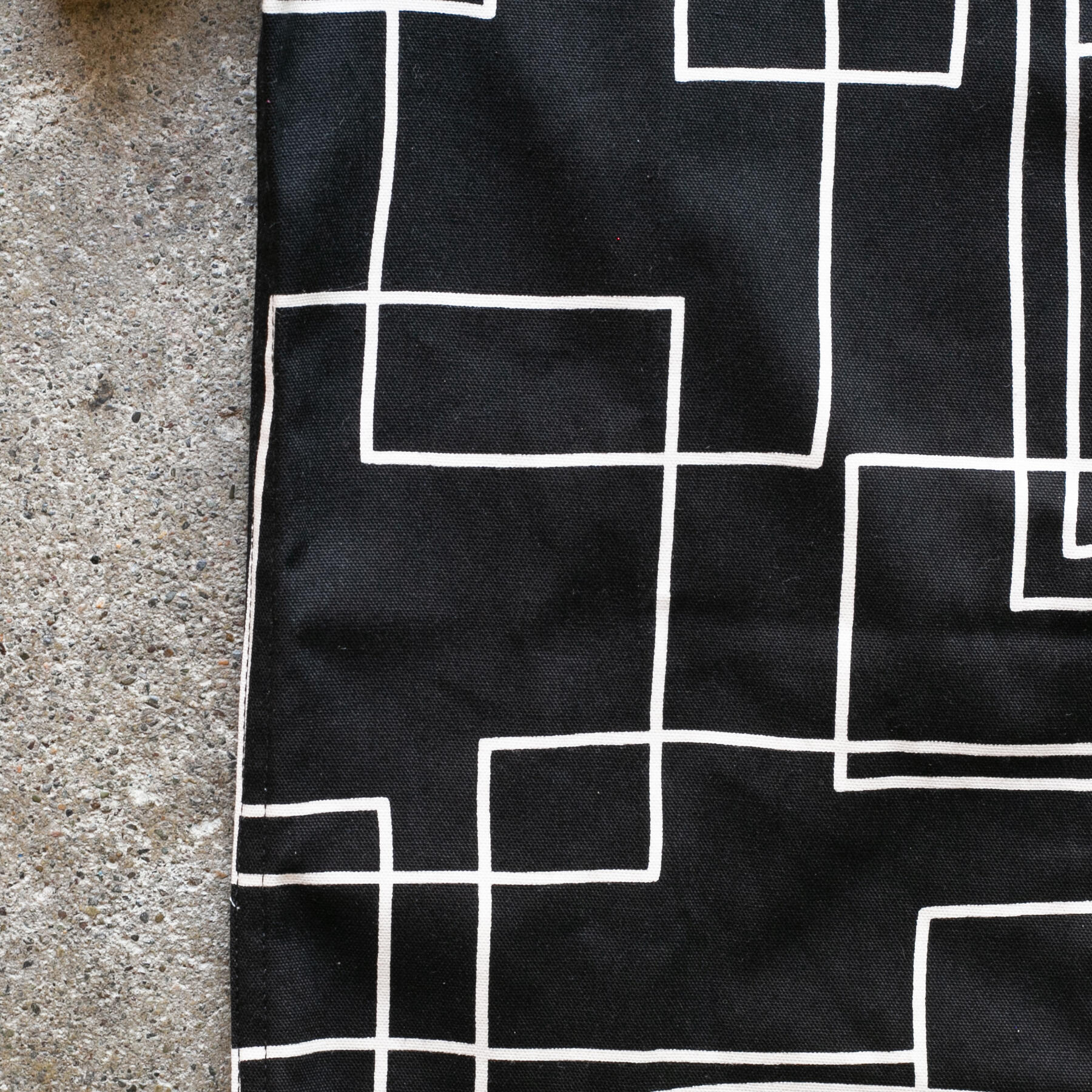 gustin #1295 midcentury maze - black