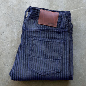 gustin #310 monster wale corduroy - navy
