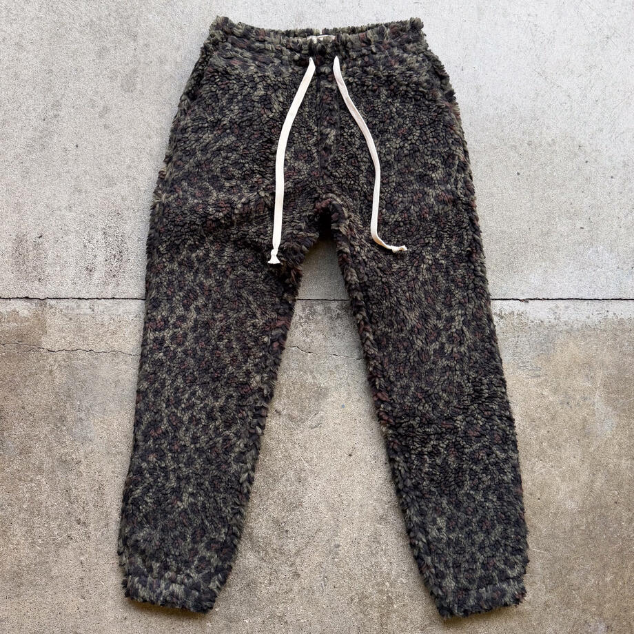 gustin #41 mammoth leopard fleece joggers - olive