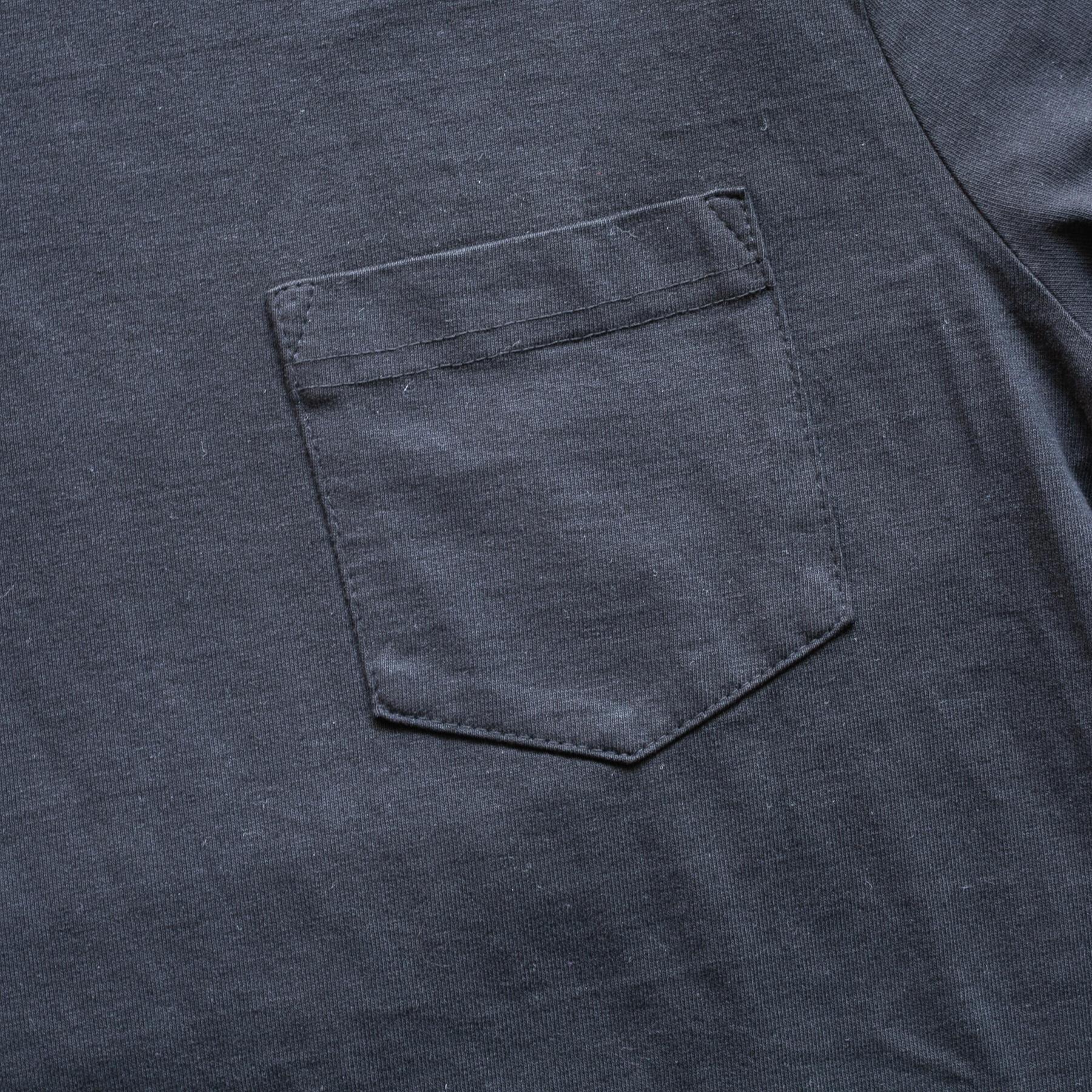 gustin american heavy long sleeve pocket t-shirt - black