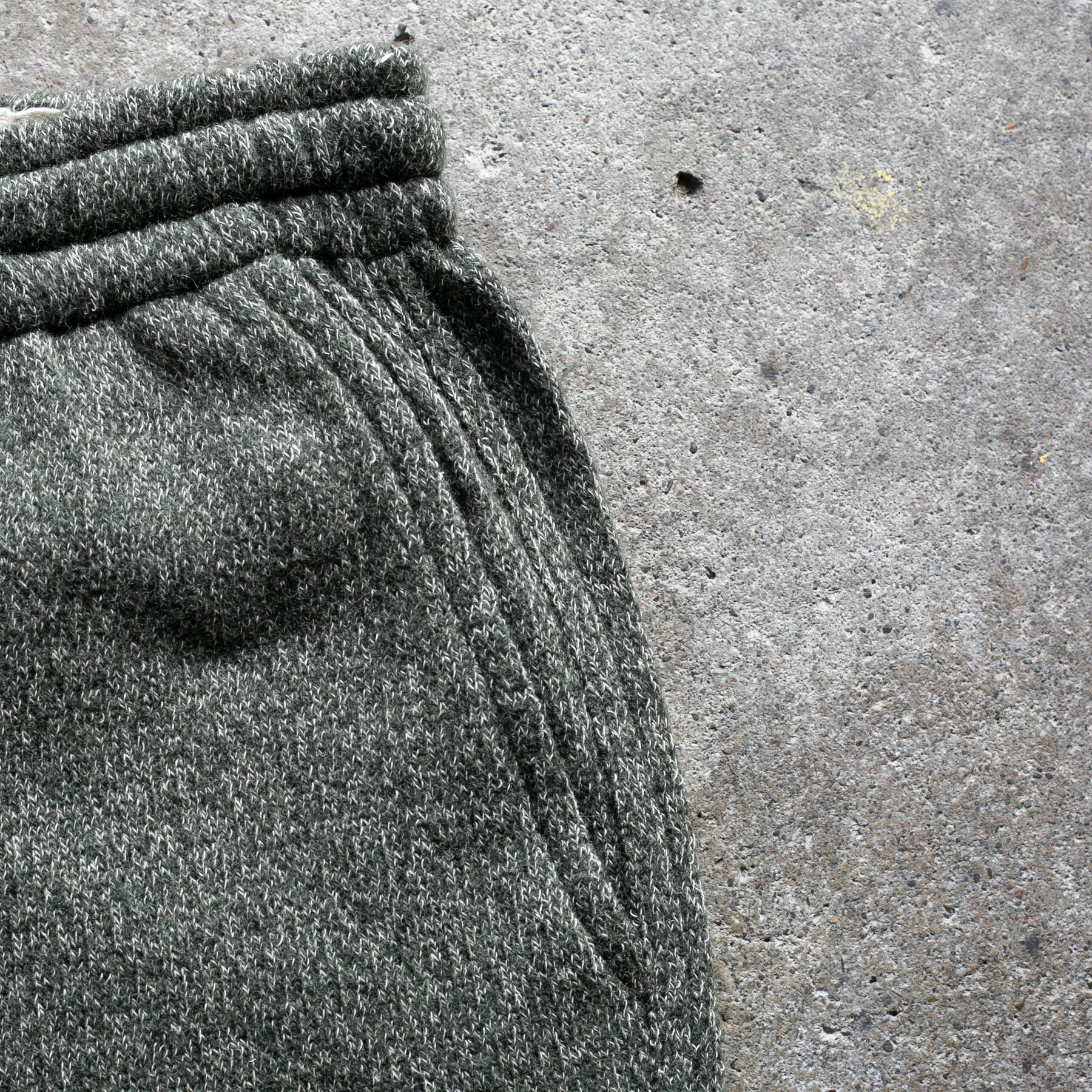 gustin ultrasoft triple twist joggers - moss
