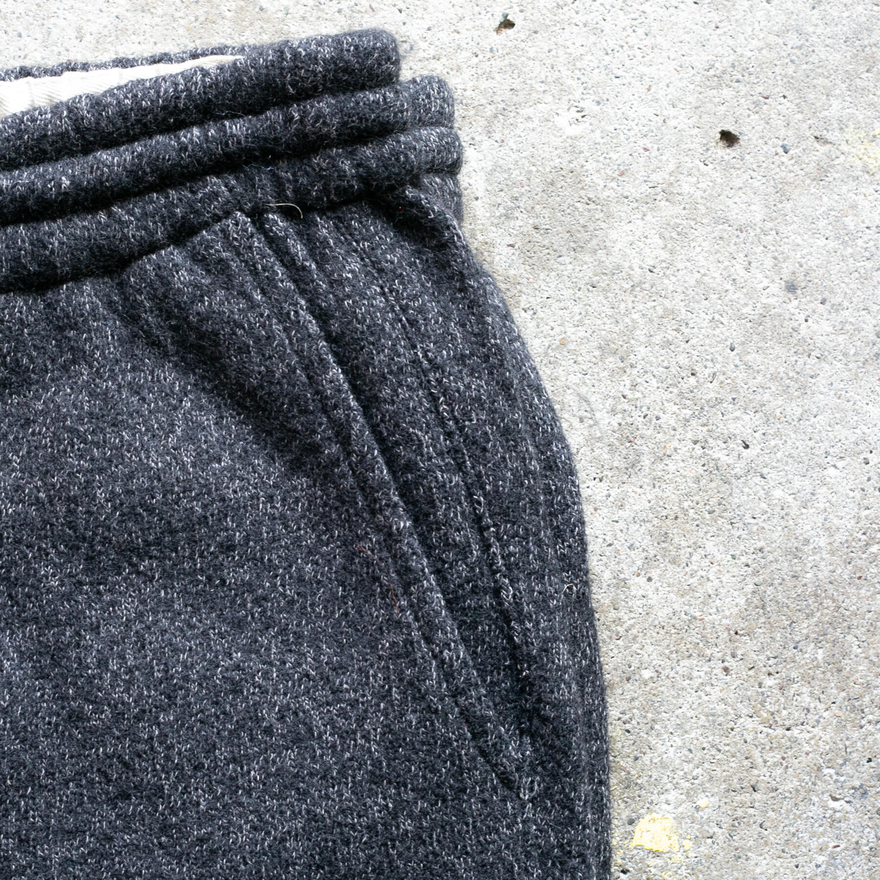 gustin ultrasoft triple twist joggers - charcoal
