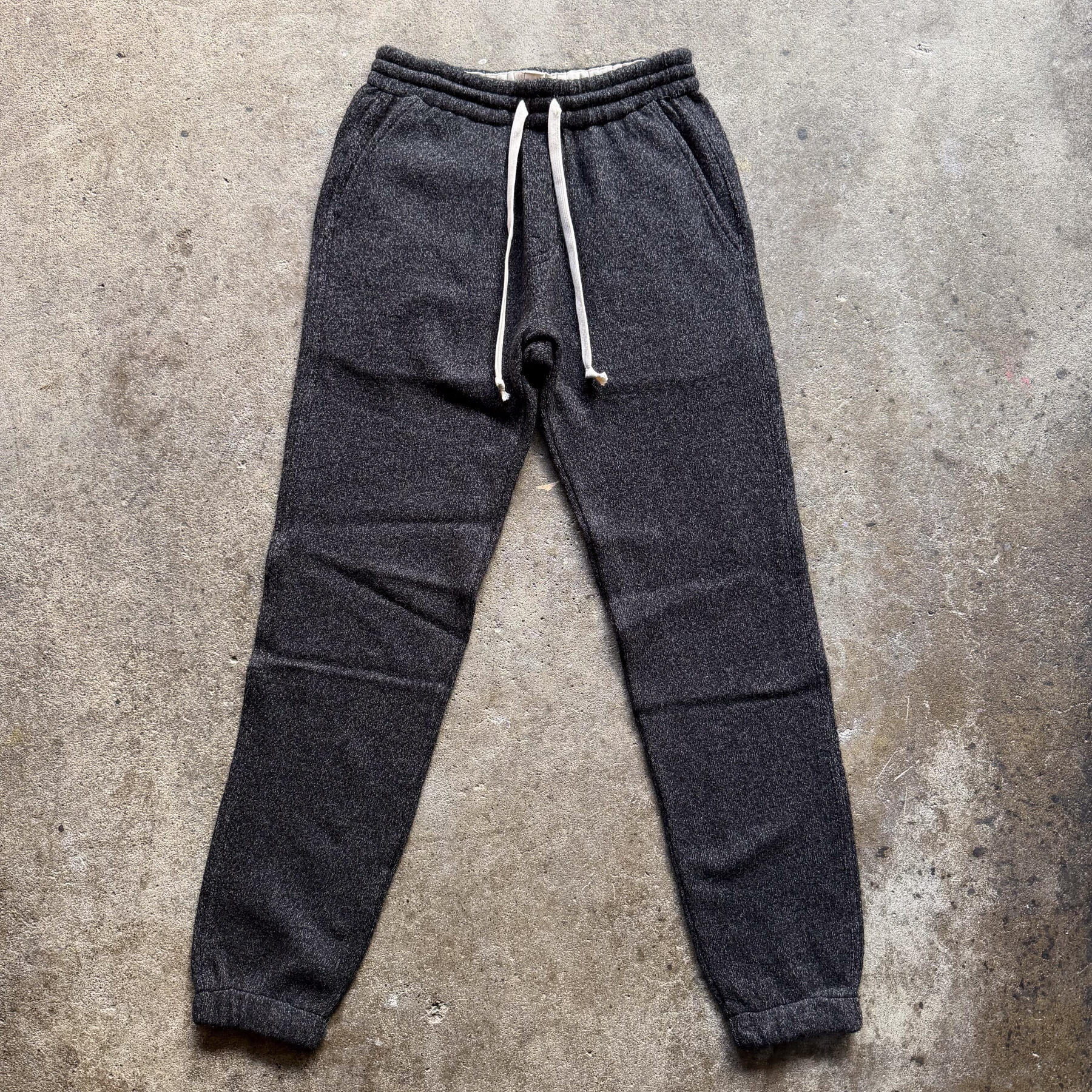 gustin ultrasoft triple twist joggers - charcoal