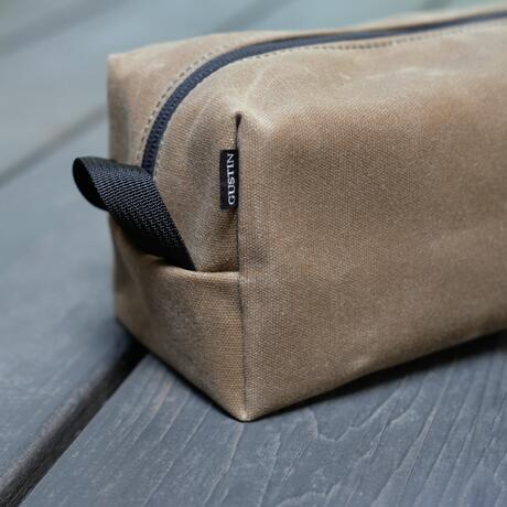 gustin waxed canvas dopp kit - field tan