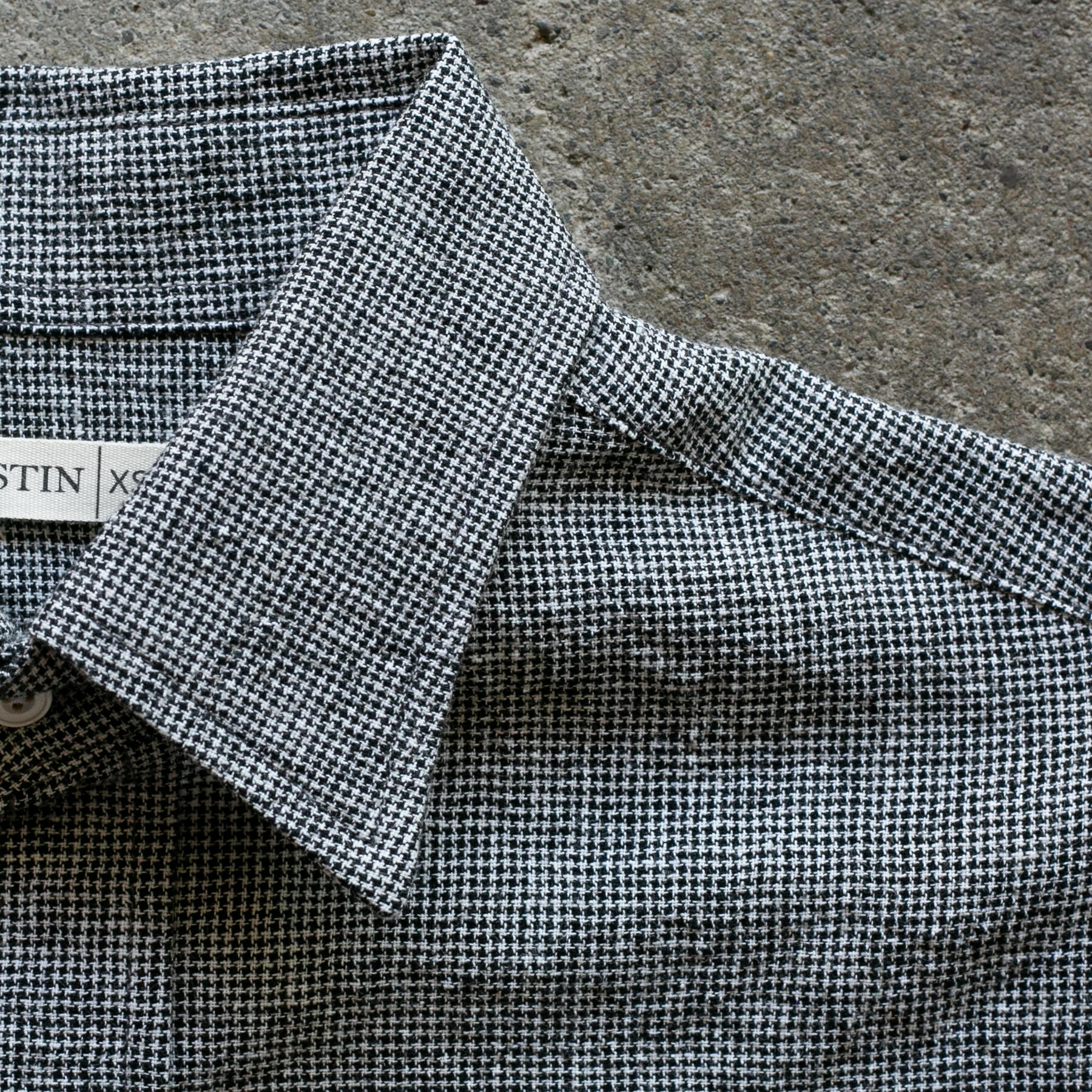 gustin #1359 summer houndstooth shirt - salt & pepper