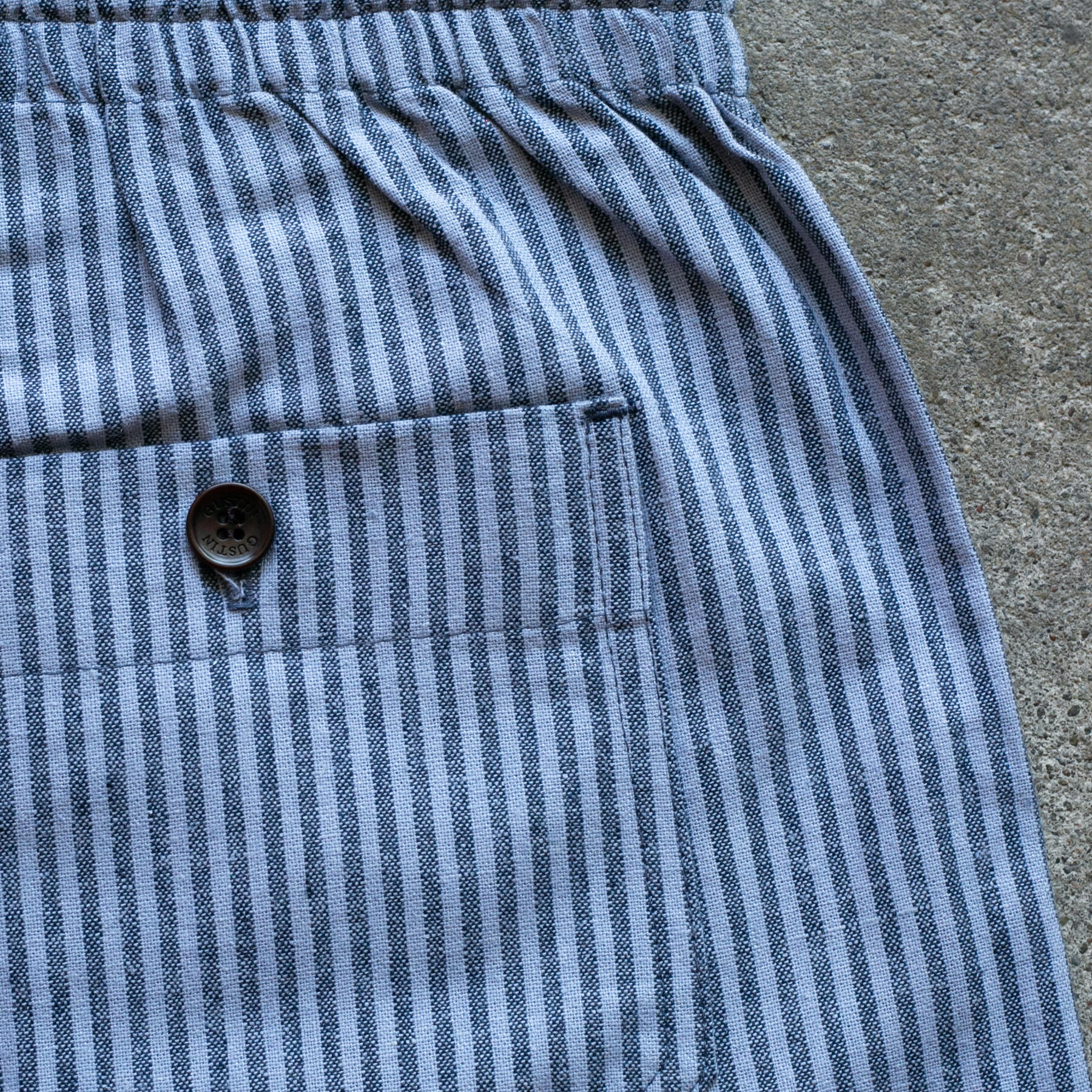 gustin #133 navy x cornflower stripe shorts