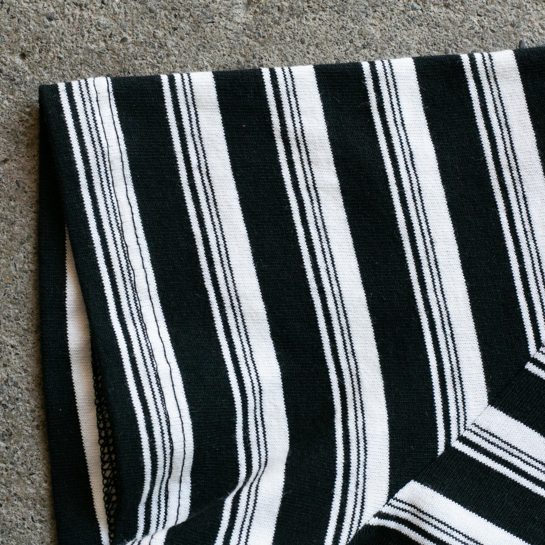 gustin japan heavy retro stripe t-shirt - black