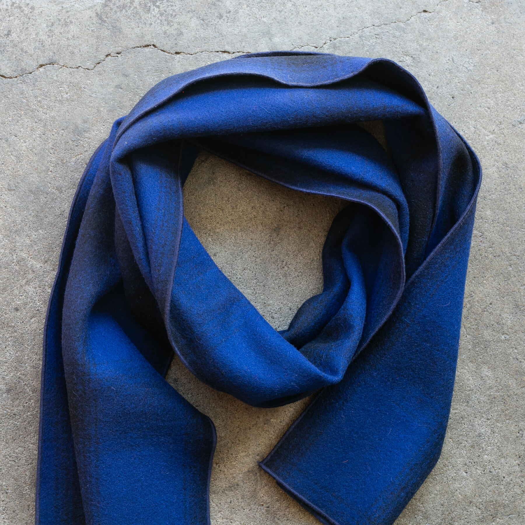 gustin vintage wool scarf - electric blue