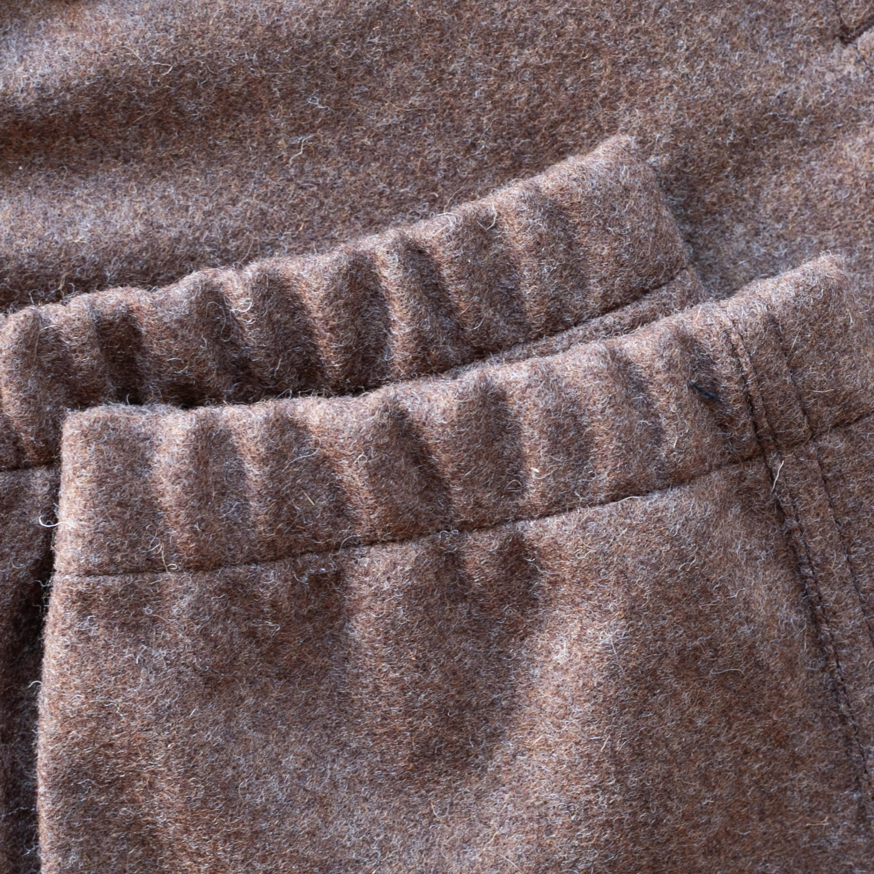 gustin #4 japan rustic wool joggers - rust